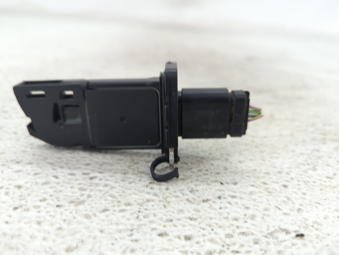 2013-2016 Ford Taurus Mass Air Flow Meter Maf 1487586 - Oemusedautoparts1.com
