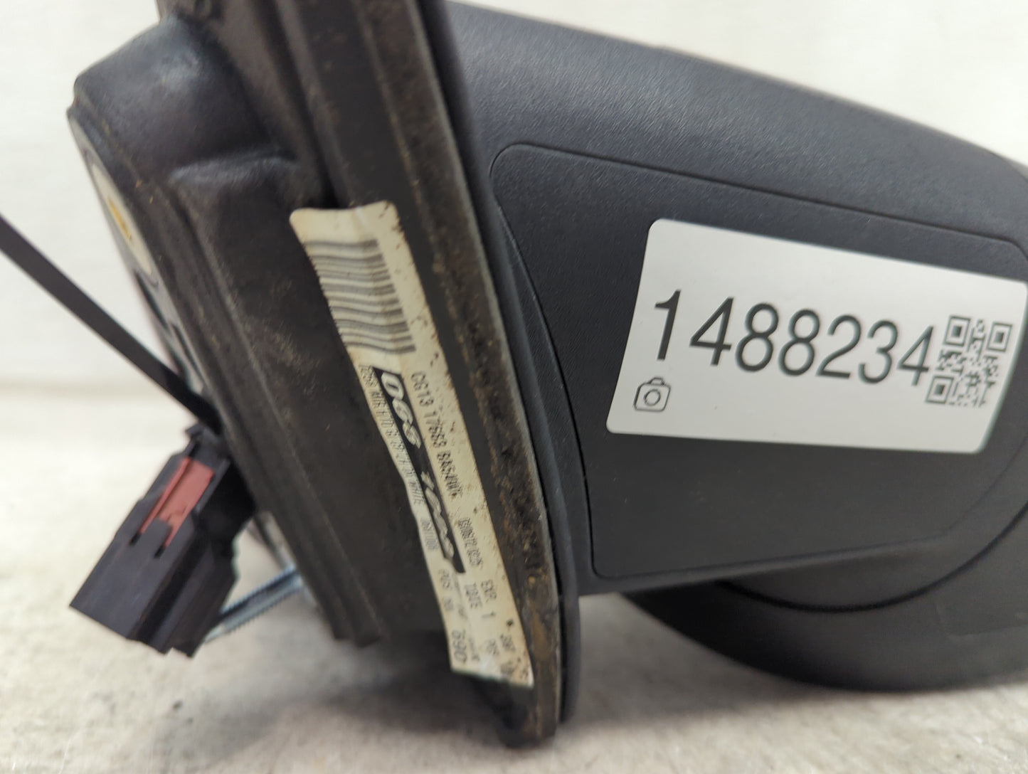 2010-2019 Ford Taurus Driver Side View Mirror - Left Door Mirror OEM Used - Oemusedautoparts1.com