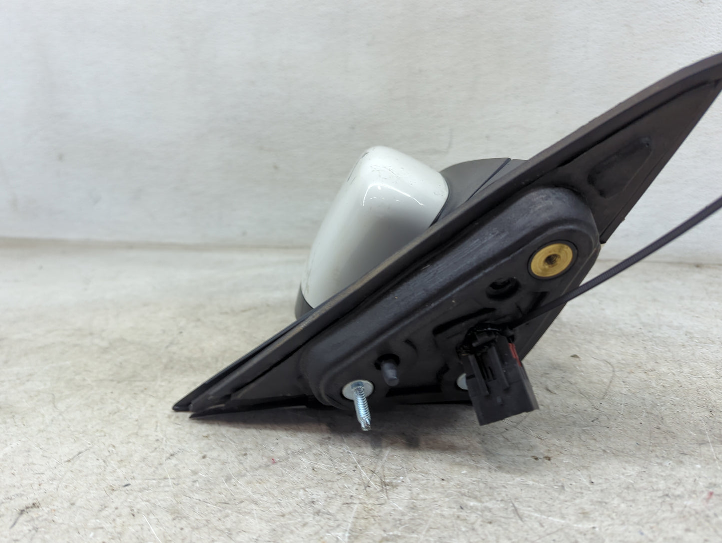 2010-2019 Ford Taurus Driver Side View Mirror - Left Door Mirror OEM Used - Oemusedautoparts1.com