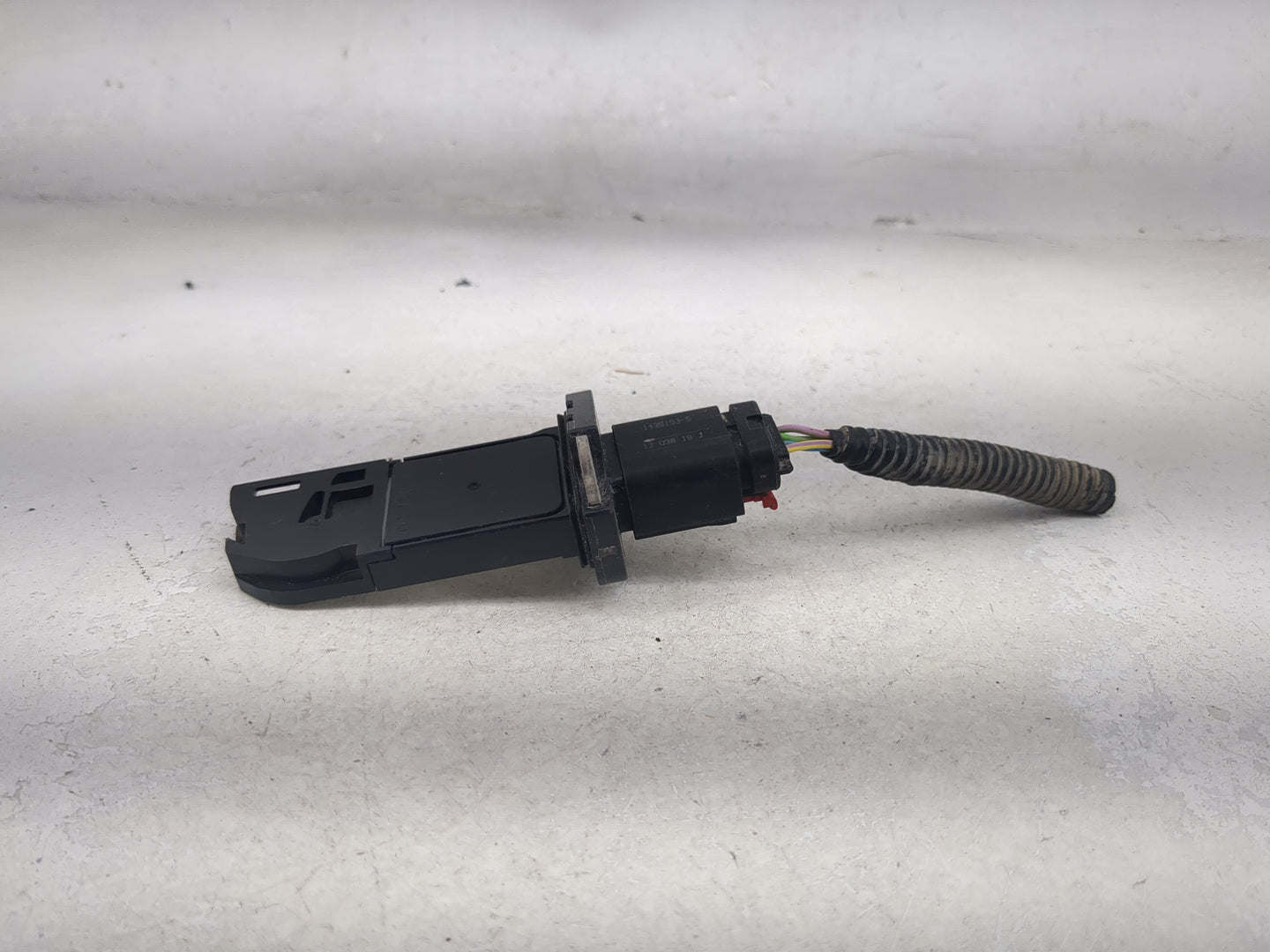 2013-2016 Ford Taurus Mass Air Flow Meter Maf 1488624 - Oemusedautoparts1.com