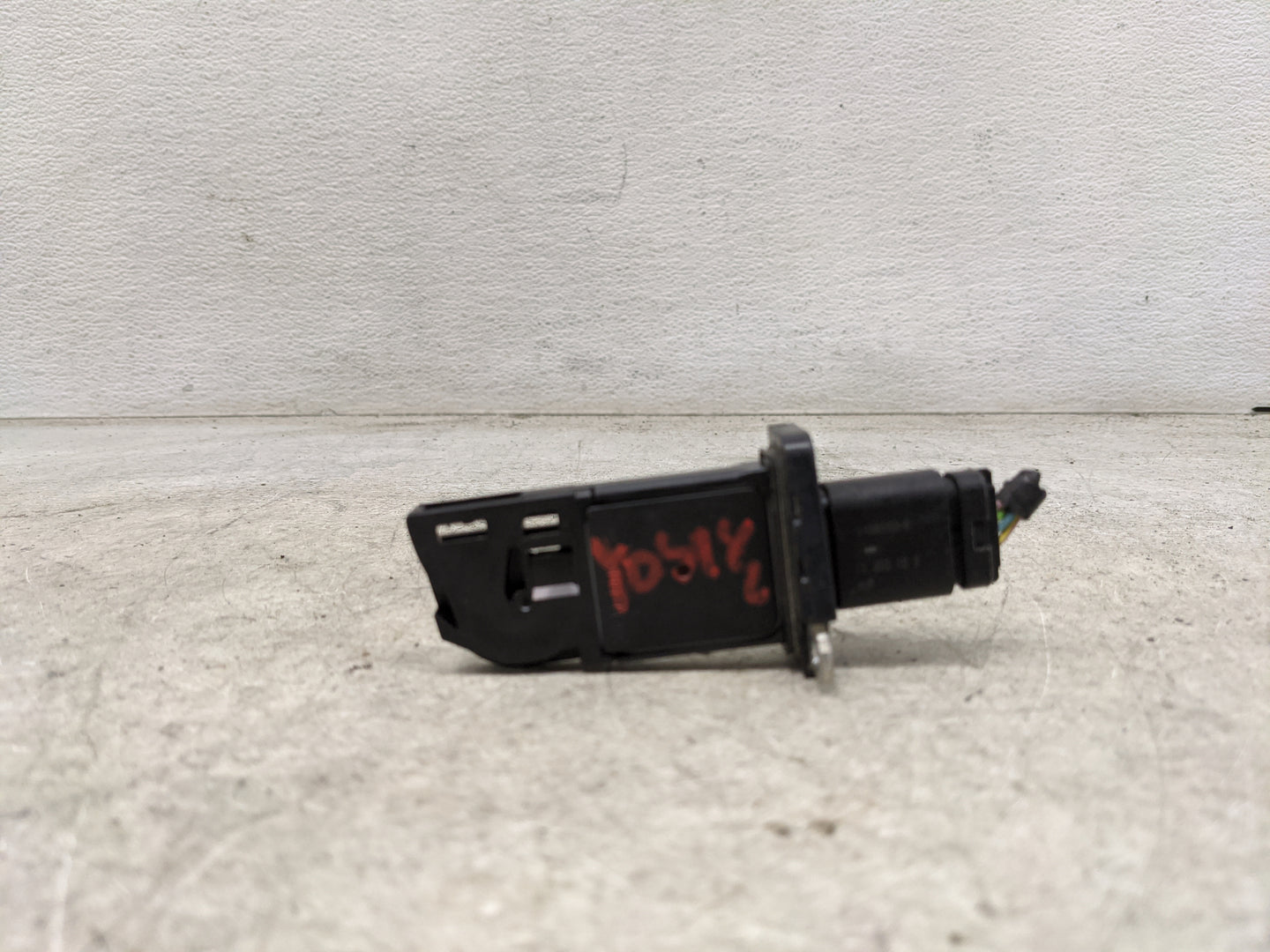 2013-2016 Ford Taurus Mass Air Flow Meter Maf 1489658 - Oemusedautoparts1.com