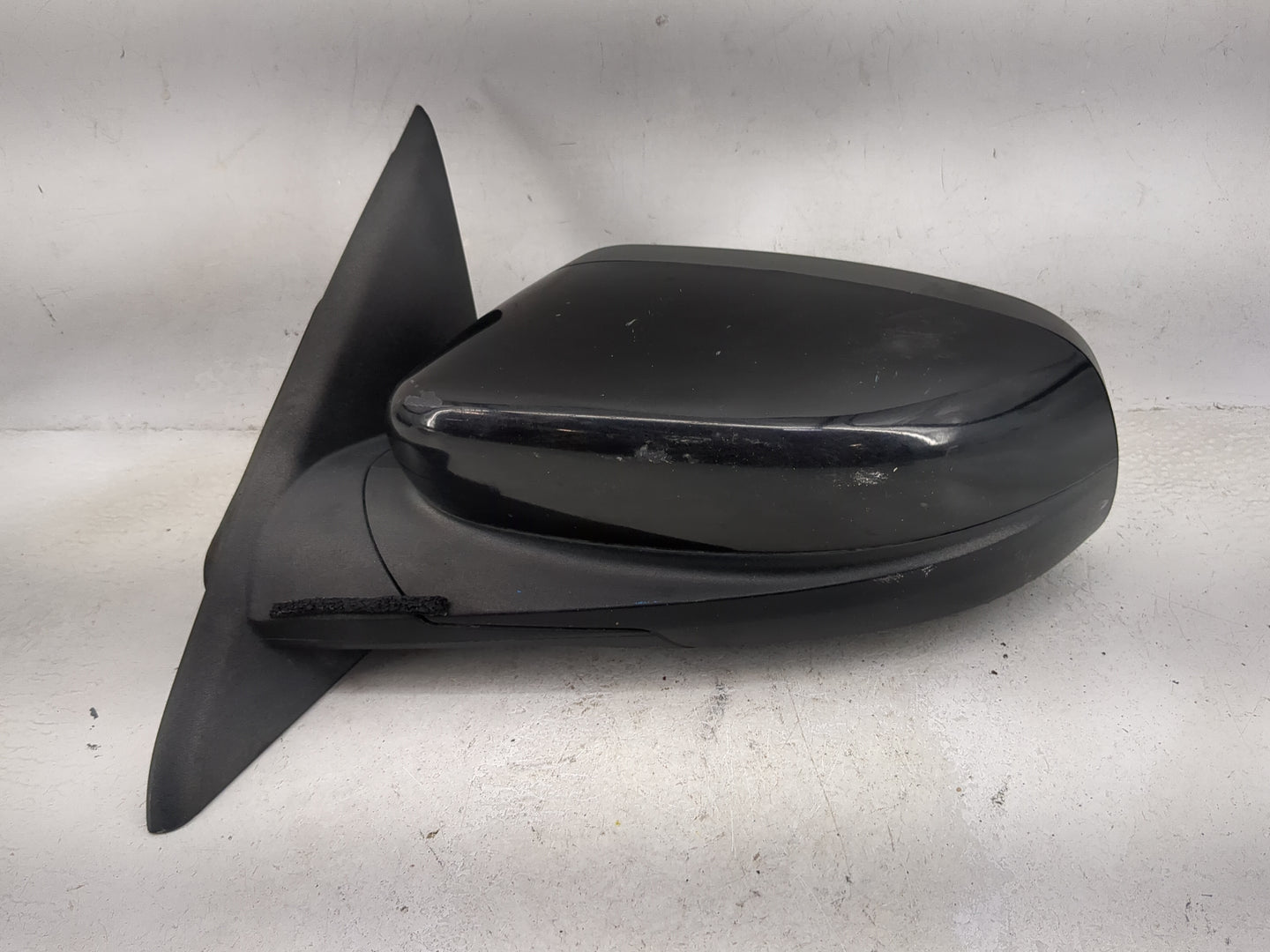 2010-2019 Ford Taurus Driver Side View Mirror - Left Door Mirror OEM Used - Oemusedautoparts1.com