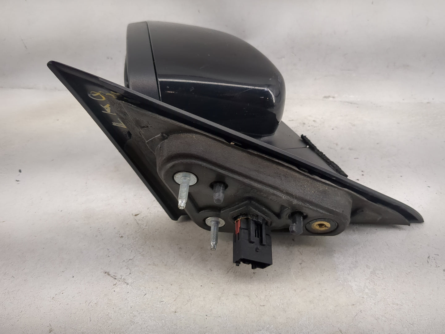 2010-2019 Ford Taurus Driver Side View Mirror - Left Door Mirror OEM Used - Oemusedautoparts1.com