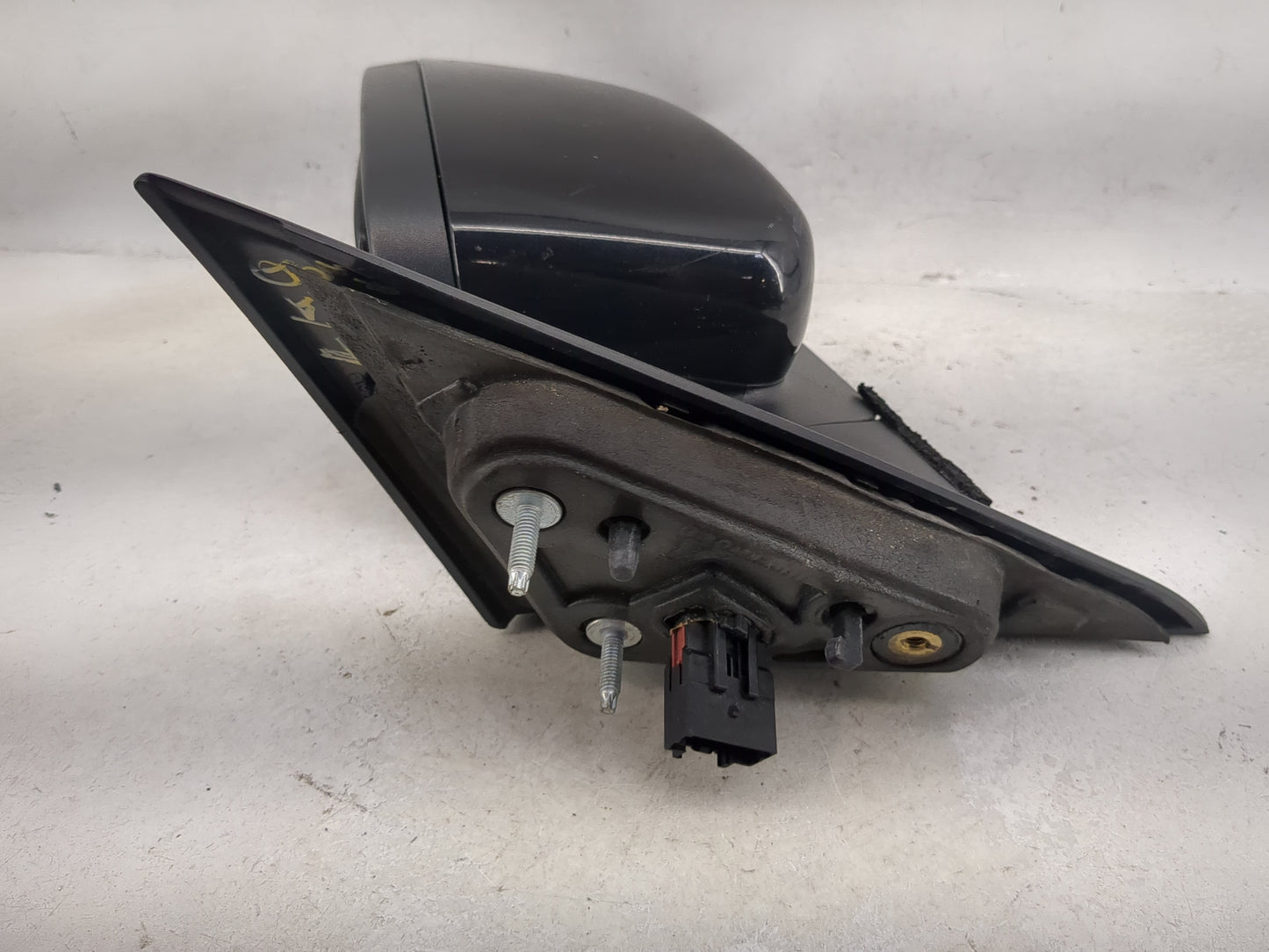 2010-2019 Ford Taurus Driver Side View Mirror - Left Door Mirror OEM Used - Oemusedautoparts1.com