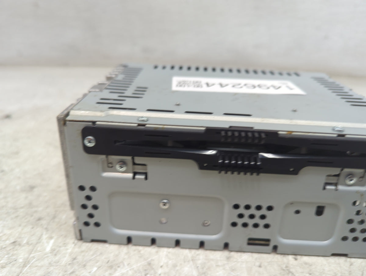 2013-2014 Ford Taurus Radio AM FM Cd Player Receiver Replacement P/N:DG1T-19C107-DG Fits Fits 2013 2014 OEM Used Auto Parts 