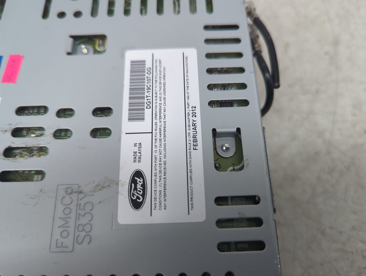 2013-2014 Ford Taurus Radio AM FM Cd Player Receiver Replacement P/N:DG1T-19C107-DG Fits Fits 2013 2014 OEM Used Auto Parts 
