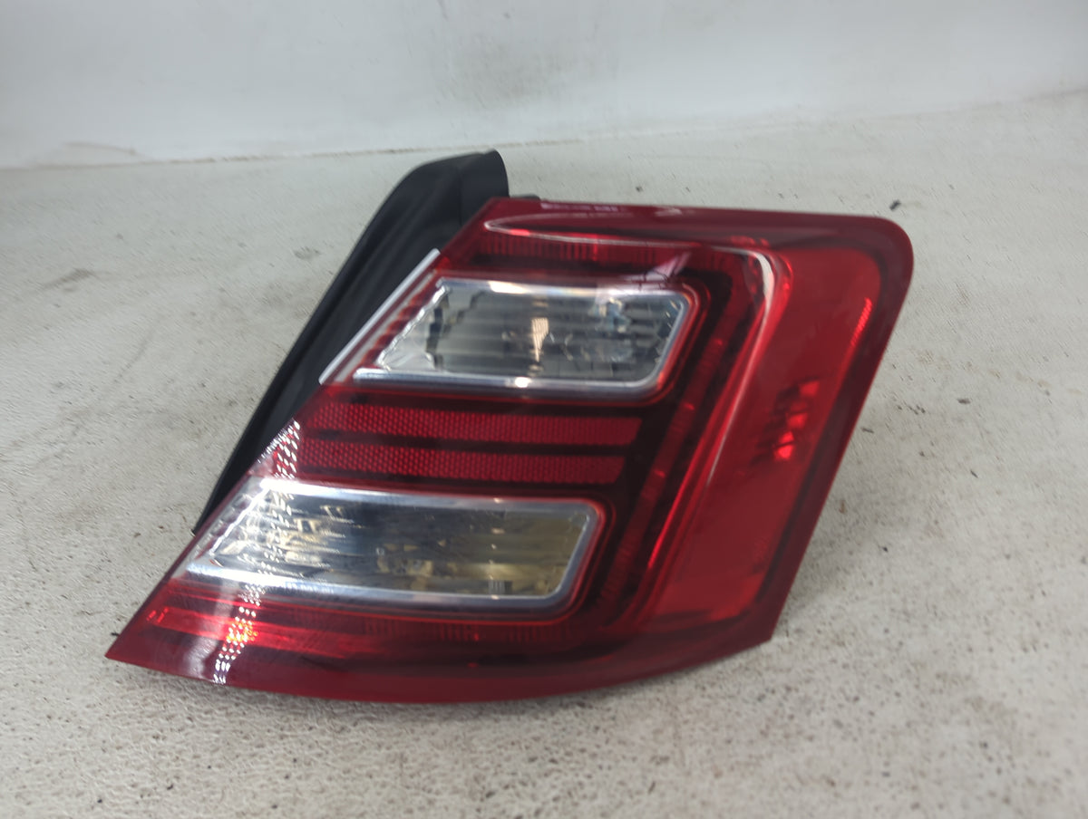 2013-2019 Ford Taurus Tail Light Assembly Passenger Right OEM P/N:11-6691-00-1N 11-6691-30-1 Fits OEM Used Auto Parts - Oemu