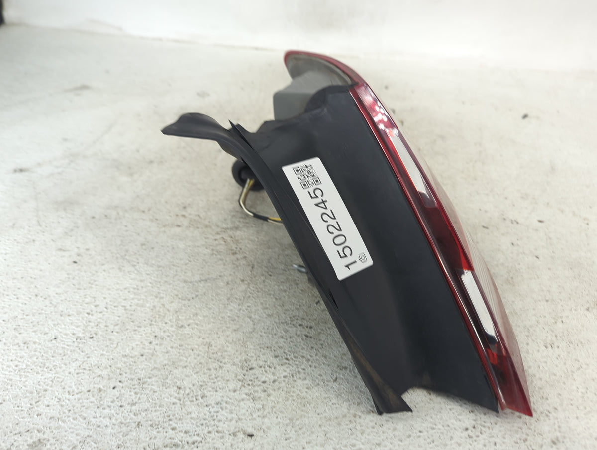 2013-2019 Ford Taurus Tail Light Assembly Passenger Right OEM P/N:11-6691-00-1N 11-6691-30-1 Fits OEM Used Auto Parts - Oemu
