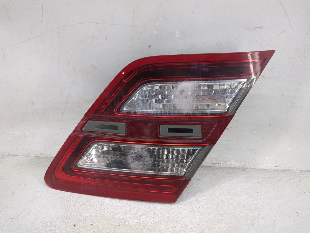 2013-2019 Ford Taurus Passenger Right Side Deck Lid Mounted Tail Light 1512320 - Oemusedautoparts1.com