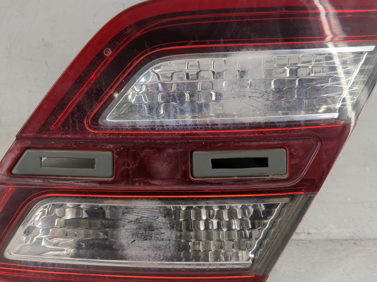 2013-2019 Ford Taurus Passenger Right Side Deck Lid Mounted Tail Light 1512320 - Oemusedautoparts1.com
