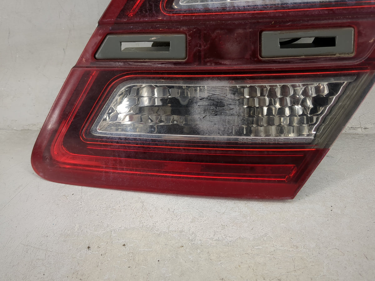 2013-2019 Ford Taurus Passenger Right Side Deck Lid Mounted Tail Light 1512320 - Oemusedautoparts1.com