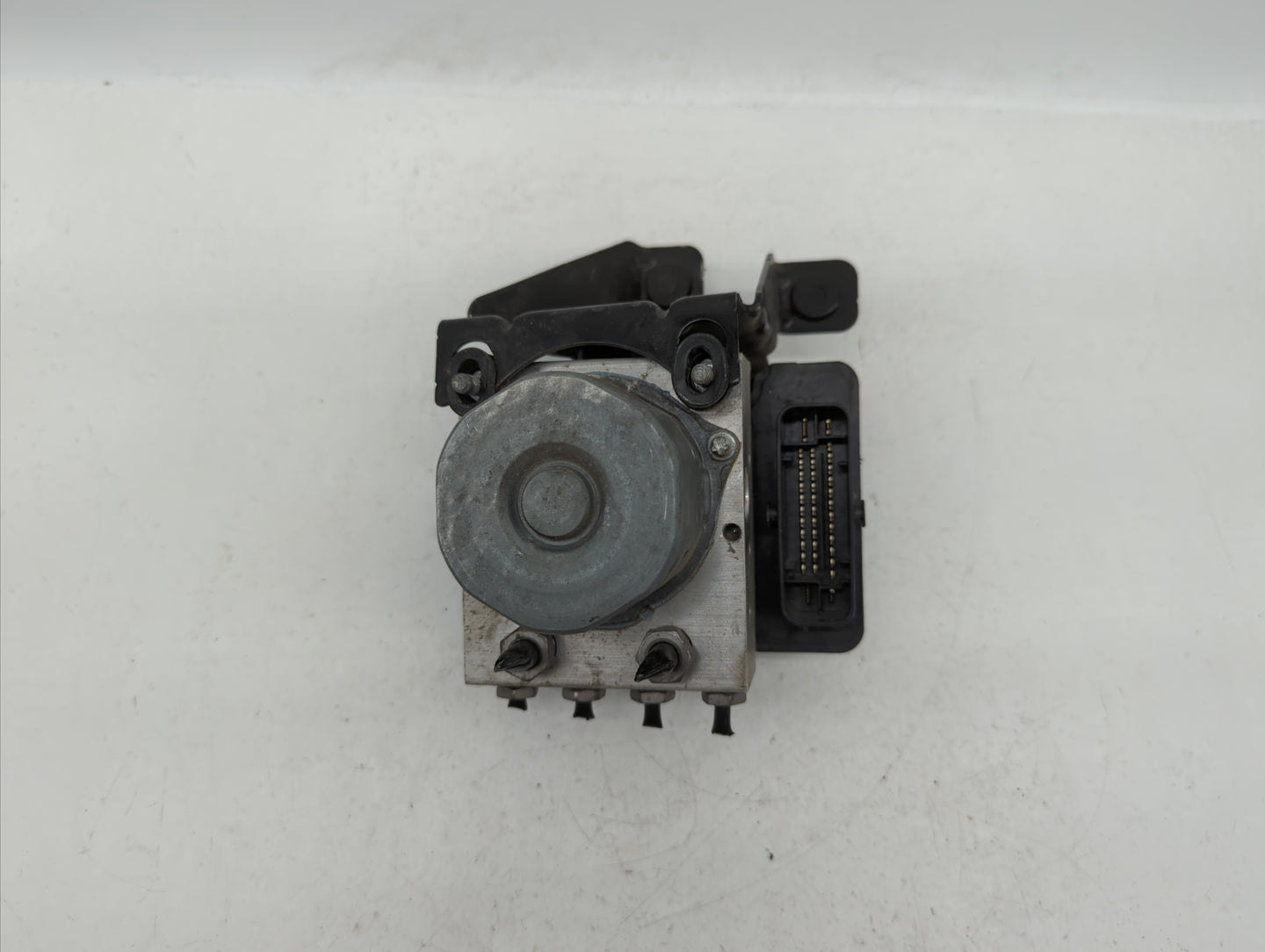 2013-2014 Ford Taurus ABS Pump Control Module Replacement P/N:DG13-2C405-AG DG13-2C405-A Fits Fits 2013 2014 OEM Used Auto P