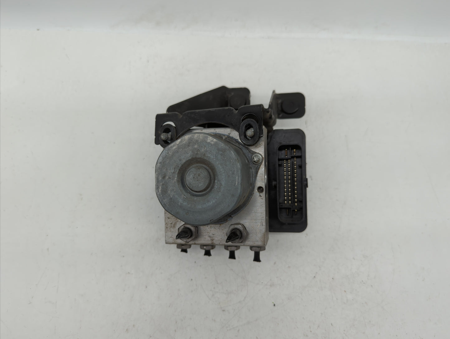 2013-2014 Ford Taurus ABS Pump Control Module Replacement P/N:DG13-2C405-AG DG13-2C405-A Fits Fits 2013 2014 OEM Used Auto P