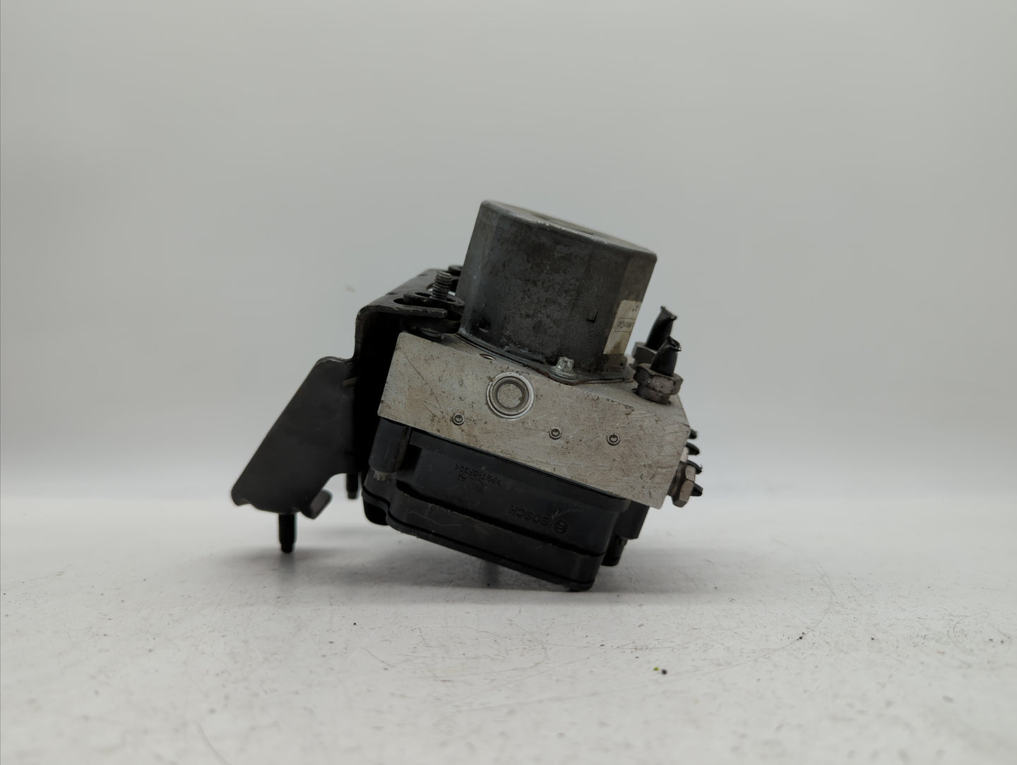 2013-2014 Ford Taurus ABS Pump Control Module Replacement P/N:DG13-2C405-AG DG13-2C405-A Fits Fits 2013 2014 OEM Used Auto P
