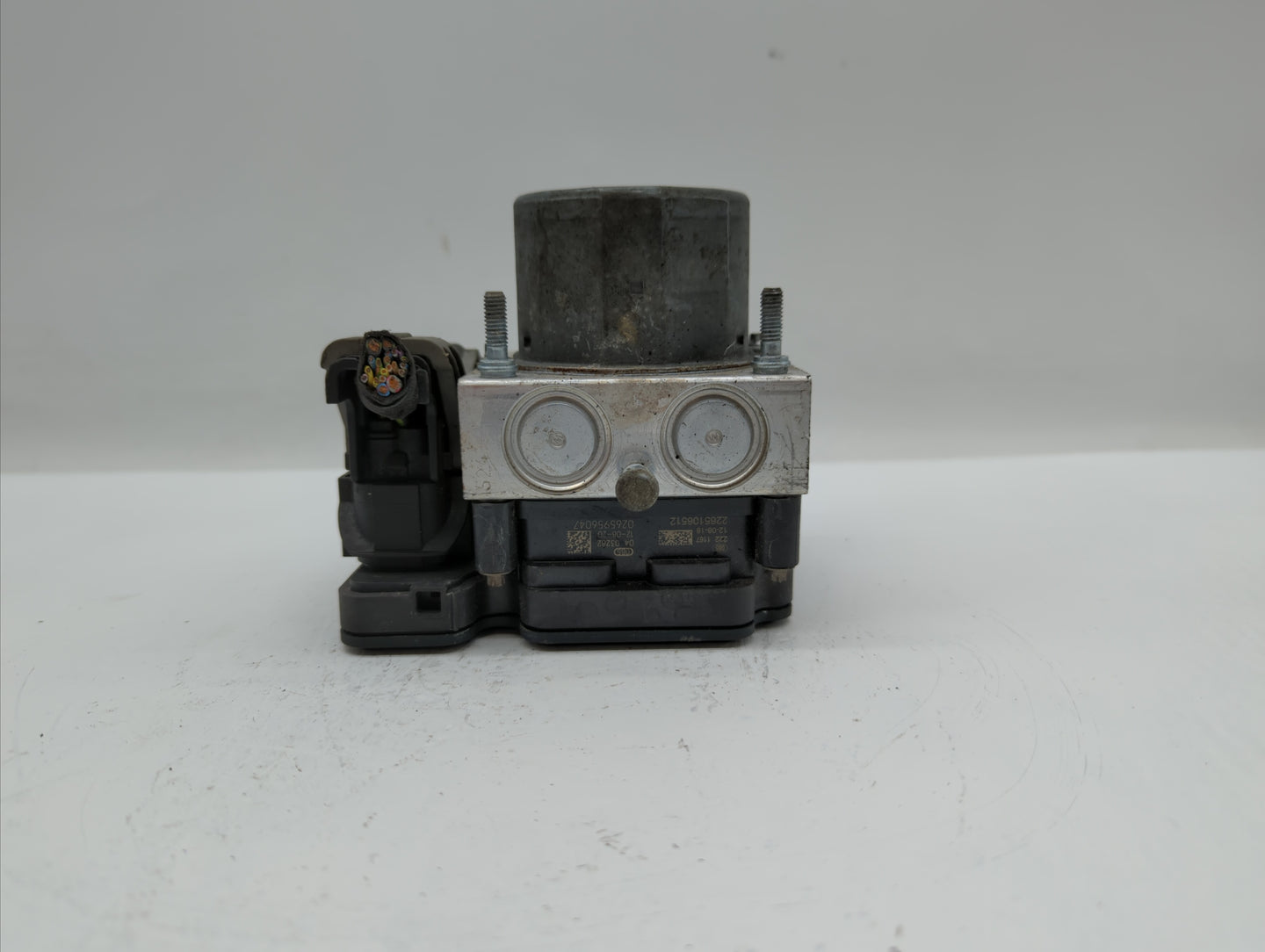2013-2014 Ford Taurus ABS Pump Control Module Replacement P/N:DG13-2C405-AG DG13-2C405-A Fits Fits 2013 2014 OEM Used Auto P