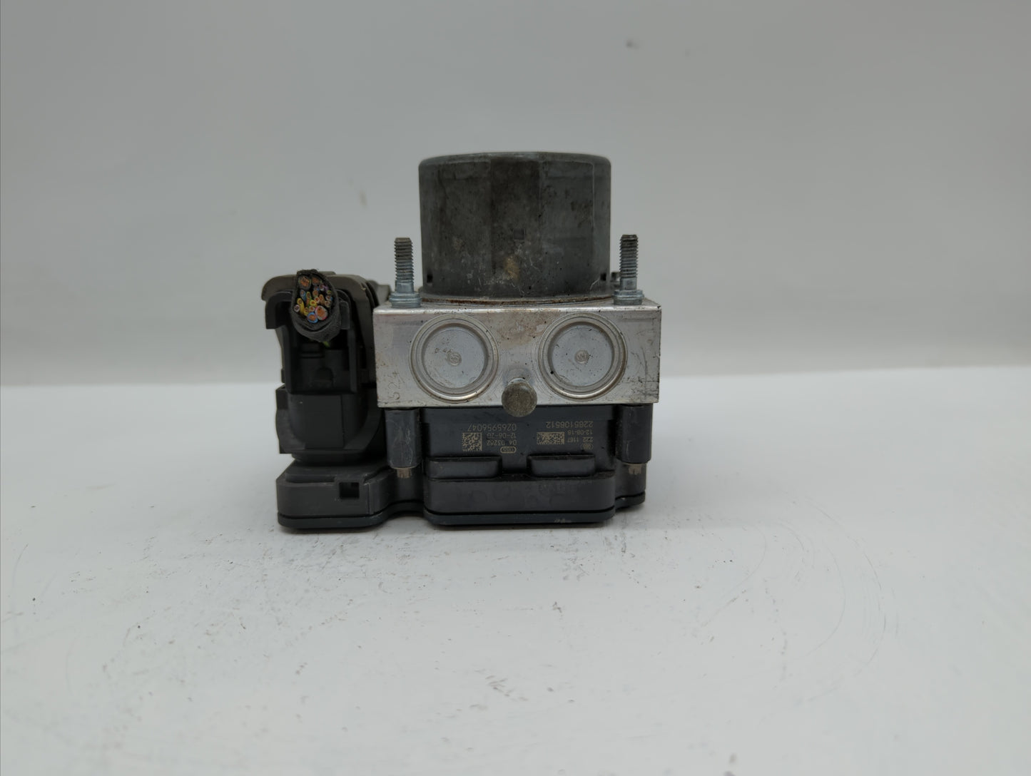 2013-2014 Ford Taurus ABS Pump Control Module Replacement P/N:DG13-2C405-AG DG13-2C405-A Fits Fits 2013 2014 OEM Used Auto P
