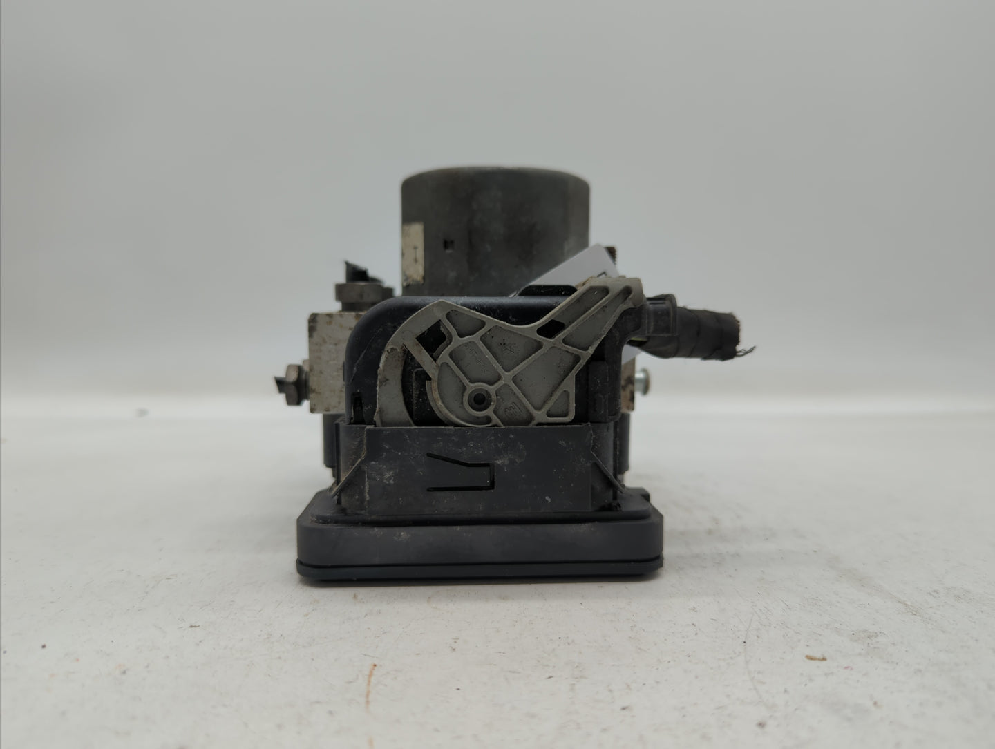 2013-2014 Ford Taurus ABS Pump Control Module Replacement P/N:DG13-2C405-AG DG13-2C405-A Fits Fits 2013 2014 OEM Used Auto P
