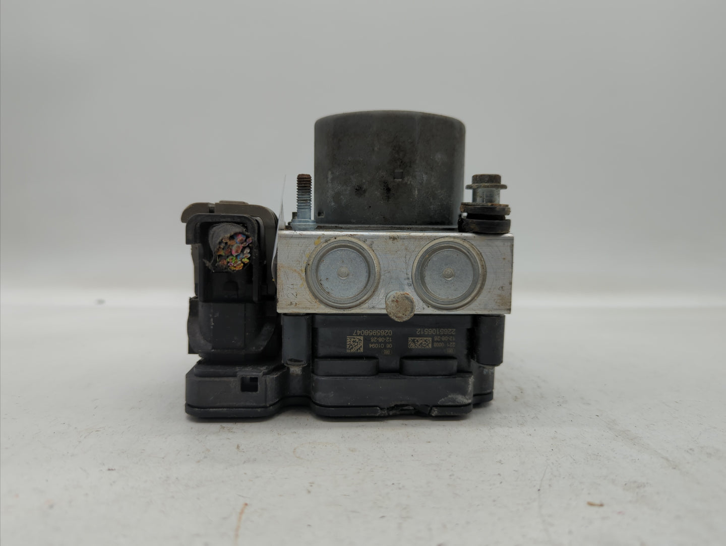 2013-2014 Ford Taurus ABS Pump Control Module Replacement P/N:DG13-2C405-AG DG13-2C405-A Fits Fits 2013 2014 OEM Used Auto P