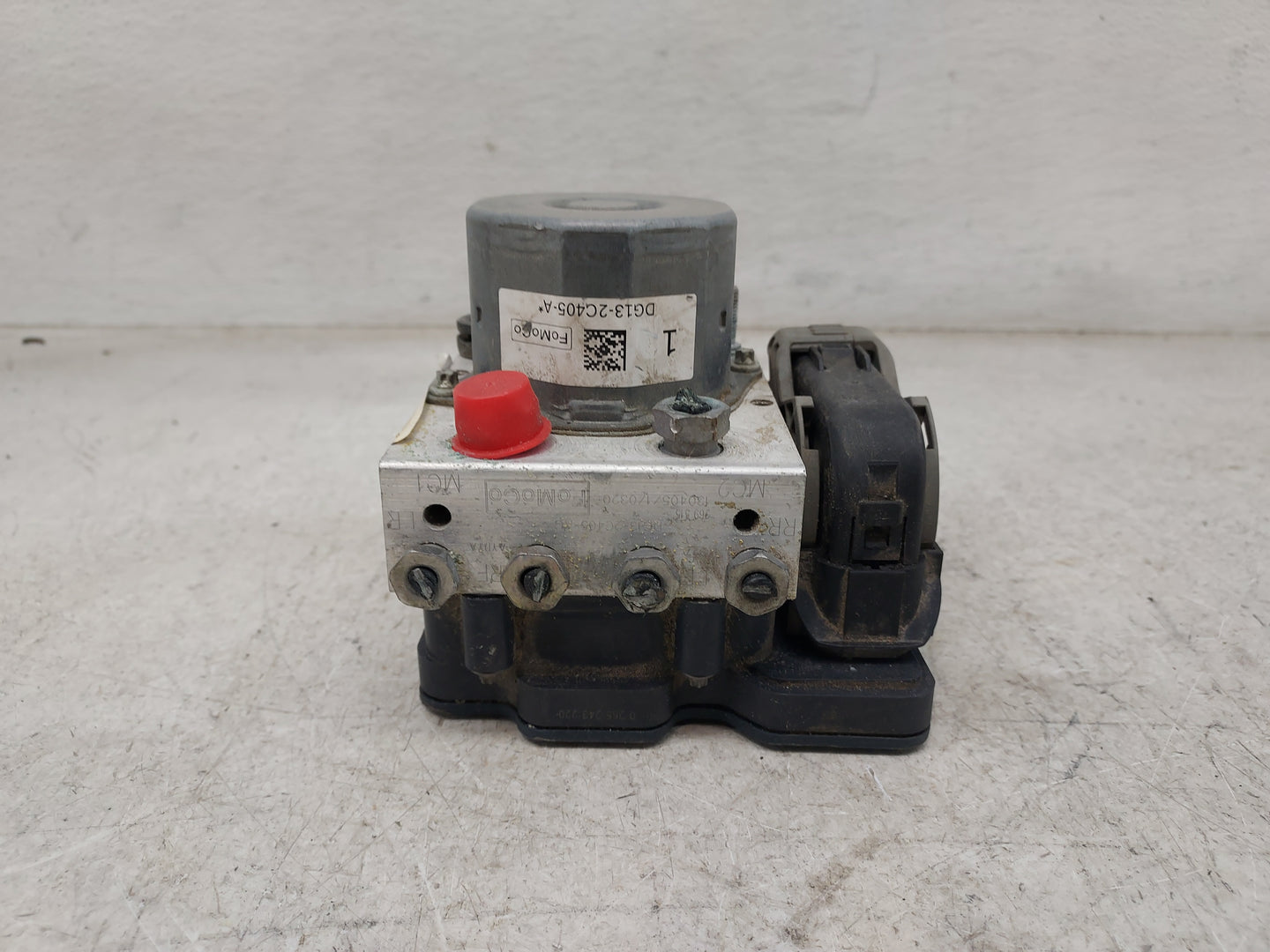 2013-2014 Ford Taurus ABS Pump Control Module Replacement P/N:DG13-2C405-A Fits Fits 2013 2014 OEM Used Auto Parts - Oemused