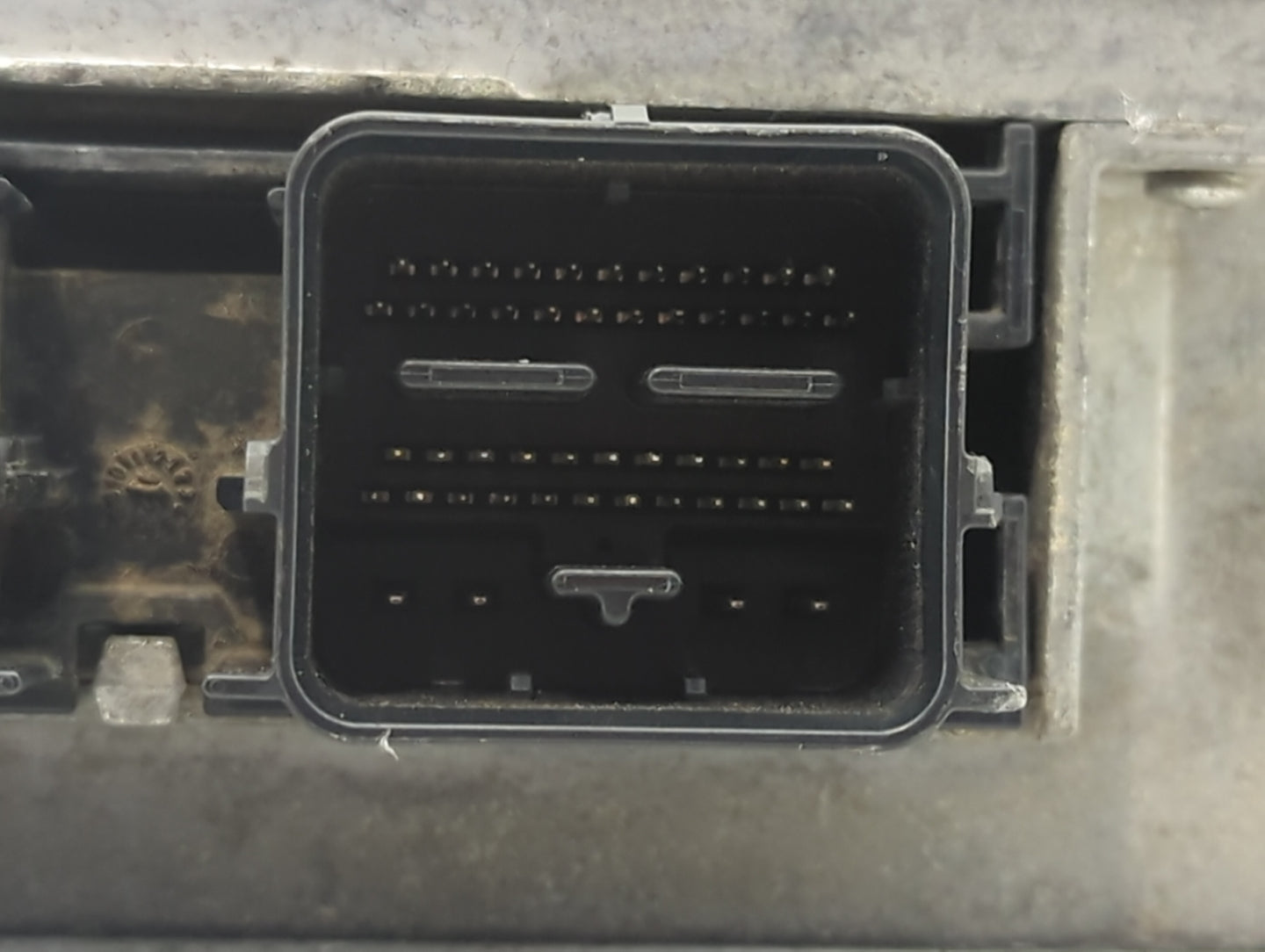2013-2016 Ford Taurus PCM Engine Control Computer ECU ECM PCU OEM P/N:DG1A-12A650-SB DG1A-12B684-EA Fits Fits 2013 2014 2015