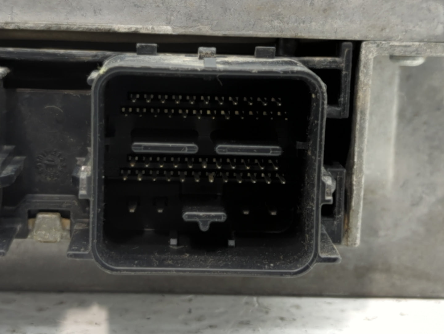 2013-2016 Ford Taurus PCM Engine Control Computer ECU ECM PCU OEM P/N:DG1A-12A650-SB DG1A-12B684-EA Fits Fits 2013 2014 2015