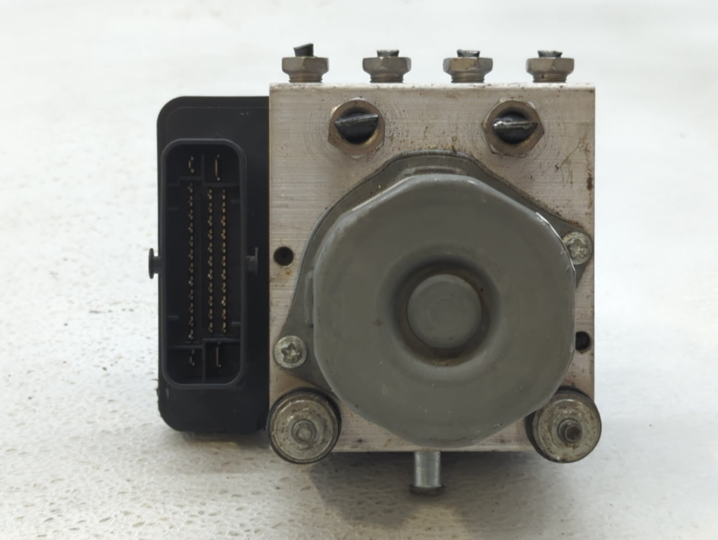 2013-2014 Ford Taurus ABS Pump Control Module Replacement P/N:DG13-2C405-AG Fits Fits 2013 2014 OEM Used Auto Parts - Oemuse