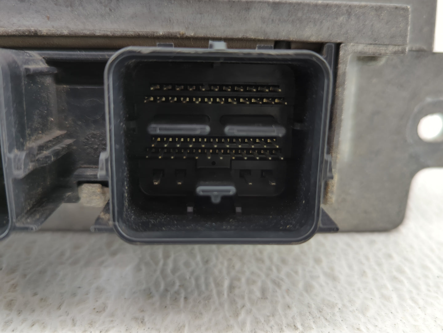 2013-2016 Ford Taurus PCM Engine Control Computer ECU ECM PCU OEM P/N:DG1A-12B684-EA DG1A-12A650-SB Fits Fits 2013 2014 2015