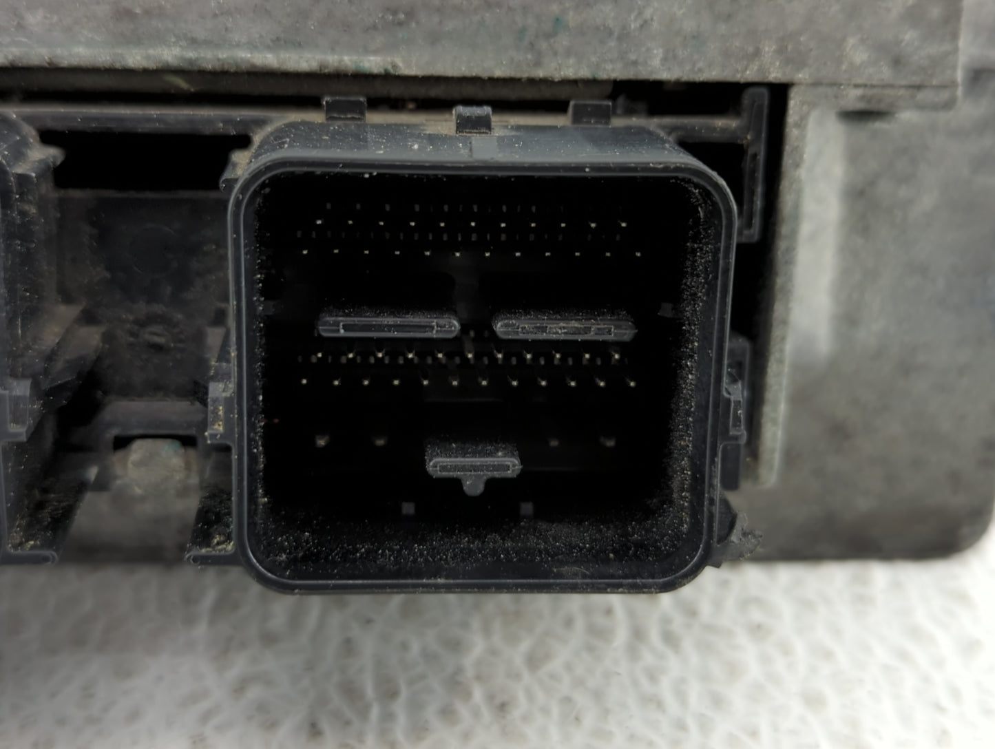 2013-2016 Ford Taurus PCM Engine Control Computer ECU ECM PCU OEM P/N:DG1A-12B684-EA DG1A-12A650-SB Fits Fits 2013 2014 2015