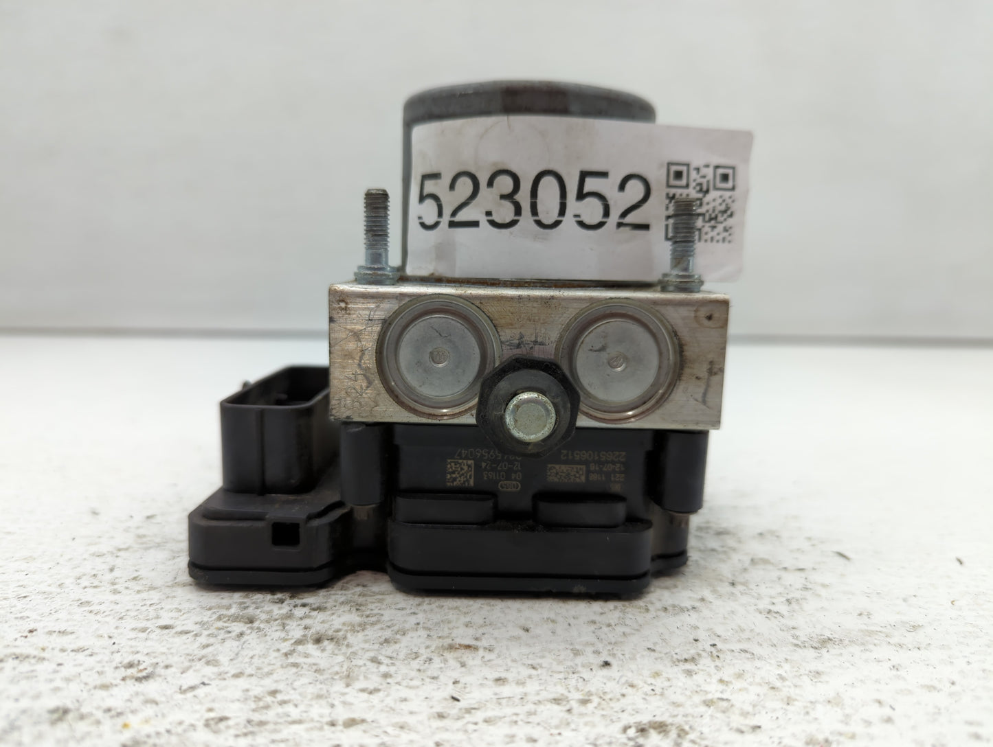 2013-2014 Ford Taurus ABS Pump Control Module Replacement P/N:DG13-2C405-A Fits Fits 2013 2014 OEM Used Auto Parts - Oemused