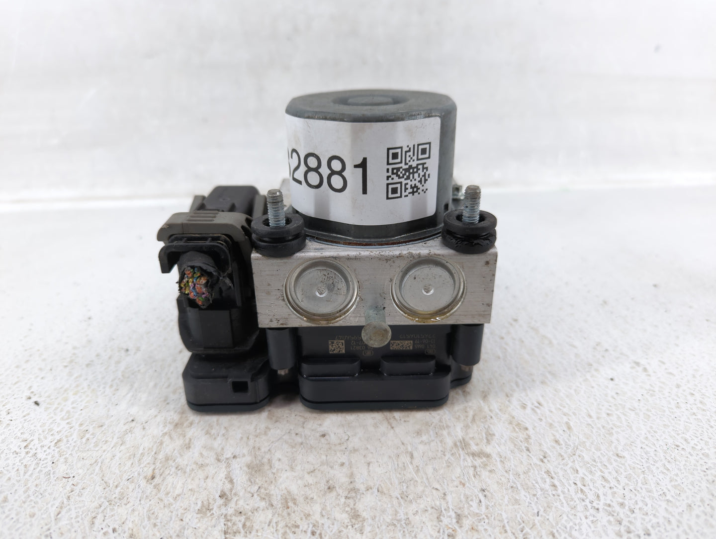 2013-2014 Ford Taurus ABS Pump Control Module Replacement P/N:DG13-2C405-A Fits Fits 2013 2014 OEM Used Auto Parts - Oemused