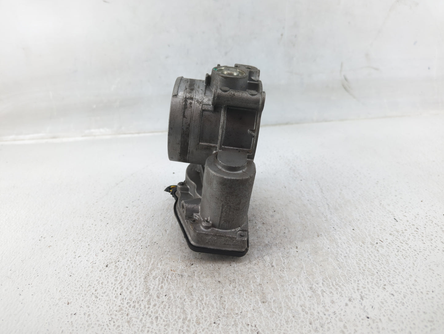 2013-2019 Ford Taurus Throttle Body Fits Fits 2011 2012 2013 2014 2015 2016 2017 2018 2019 OEM Used Auto Parts - Oemusedauto