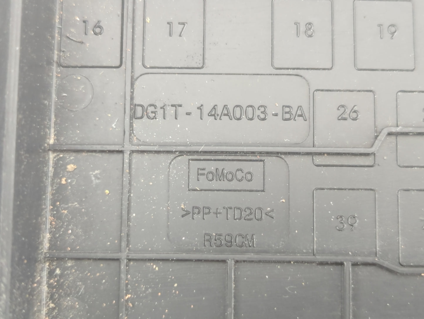 2013-2016 Ford Taurus Fusebox Fuse Box Panel Relay Module P/N:DG1T-14A003-BA Fits Fits 2013 2014 2015 2016 OEM Used Auto Par