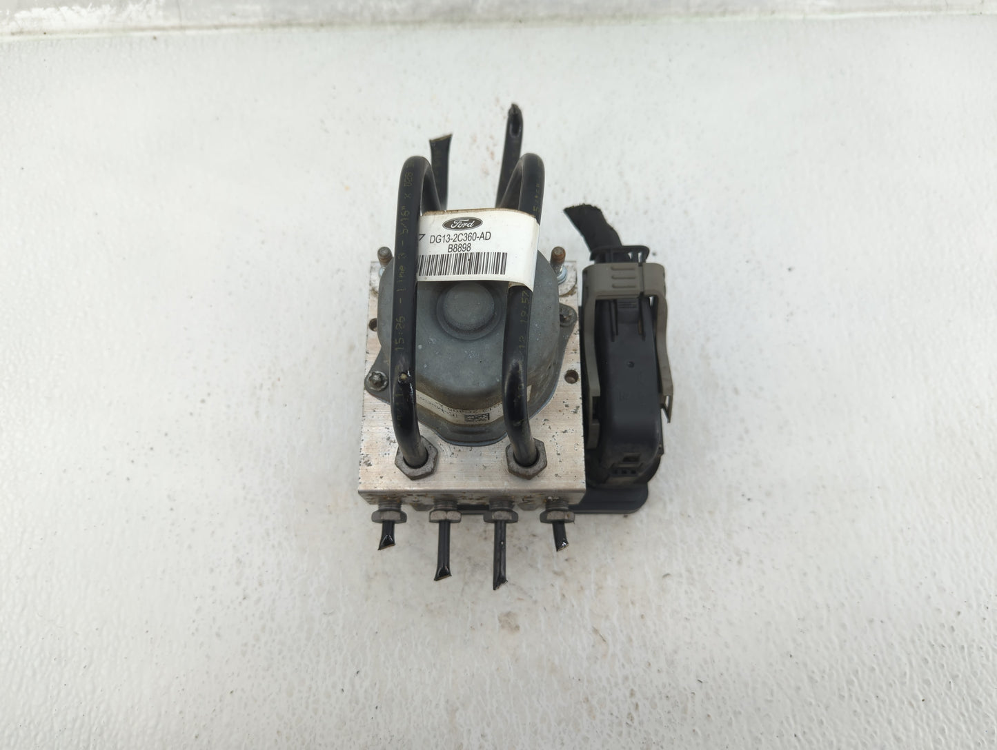 2013-2014 Ford Taurus ABS Pump Control Module Replacement P/N:DG13-2C406-AC Fits Fits 2013 2014 OEM Used Auto Parts - Oemuse