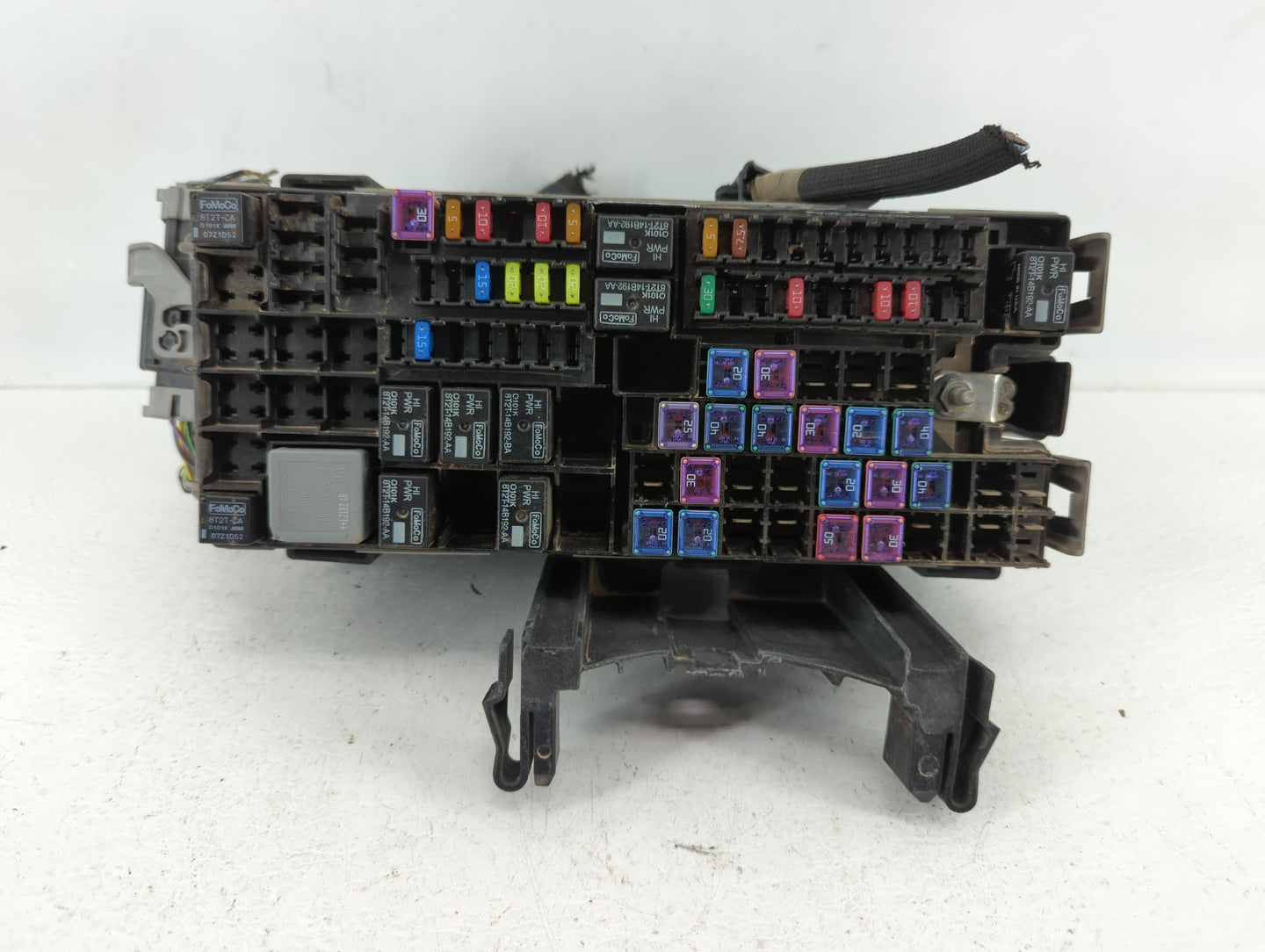 2013-2016 Ford Taurus Fusebox Fuse Box Panel Relay Module P/N:DG1T-14A003-BA Fits Fits 2013 2014 2015 2016 OEM Used Auto Par