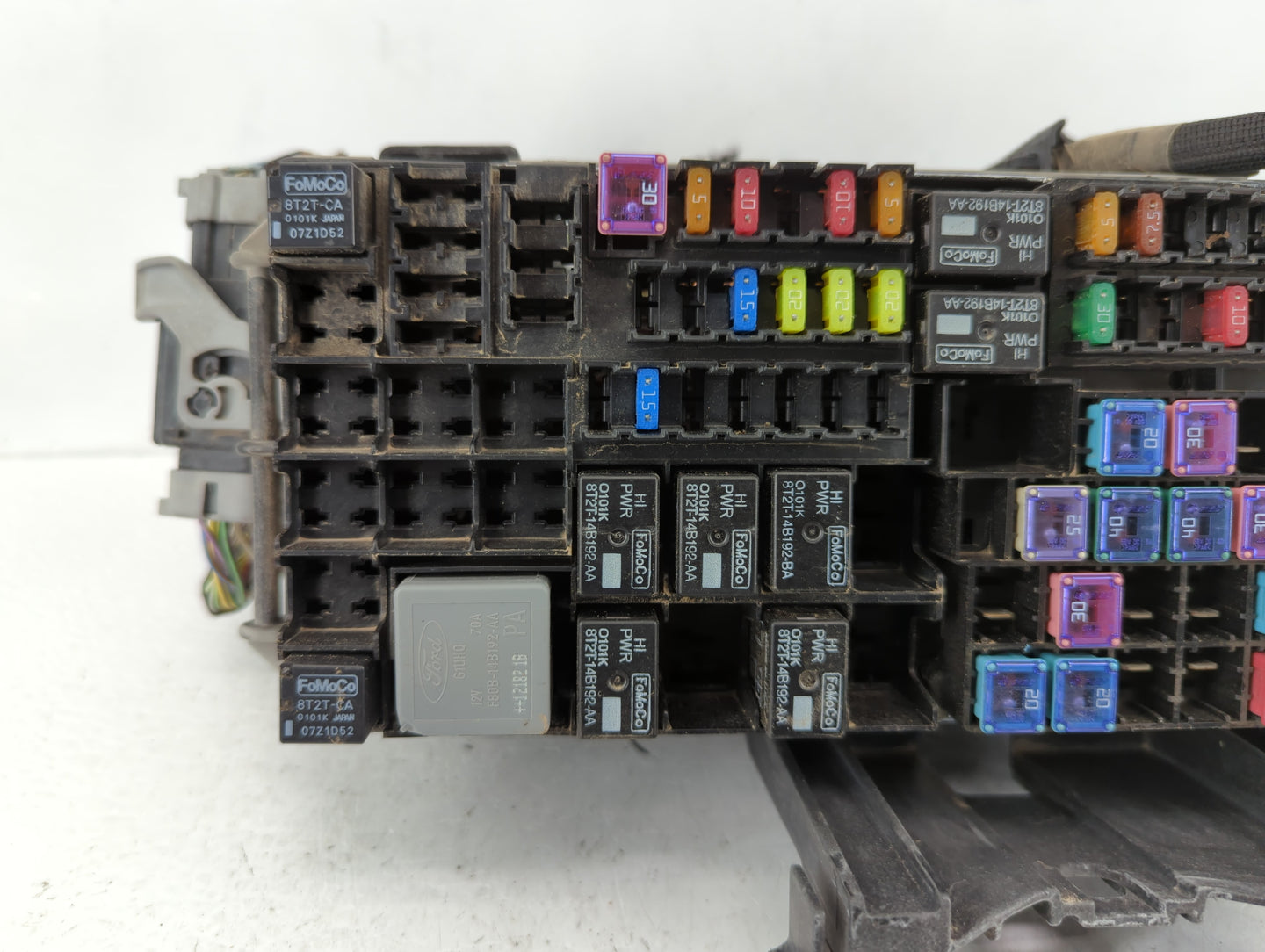 2013-2016 Ford Taurus Fusebox Fuse Box Panel Relay Module P/N:DG1T-14A003-BA Fits Fits 2013 2014 2015 2016 OEM Used Auto Par