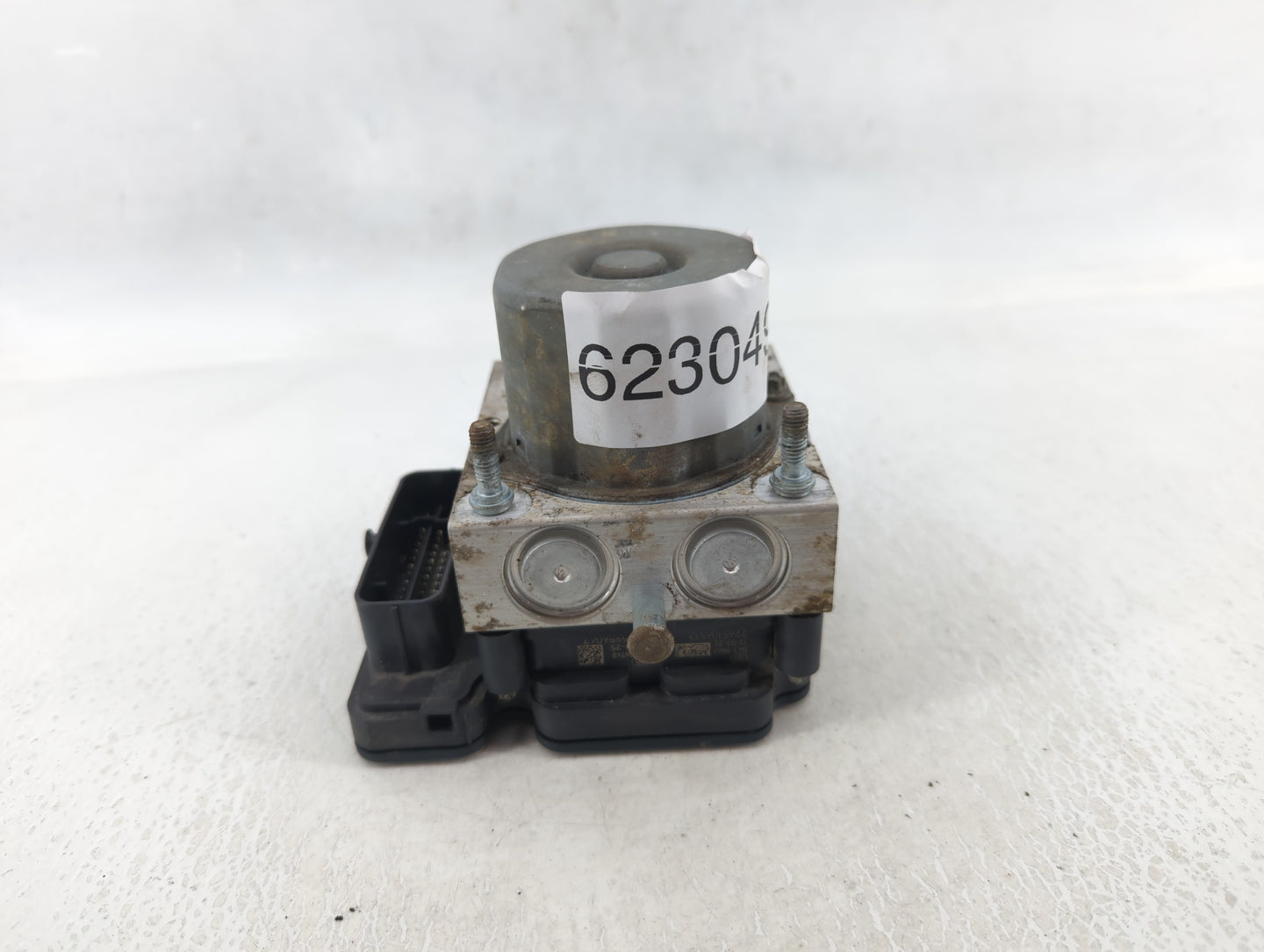 2013-2014 Ford Taurus ABS Pump Control Module Replacement P/N:269 515 DG13-2C405-AG Fits Fits 2013 2014 OEM Used Auto Parts 