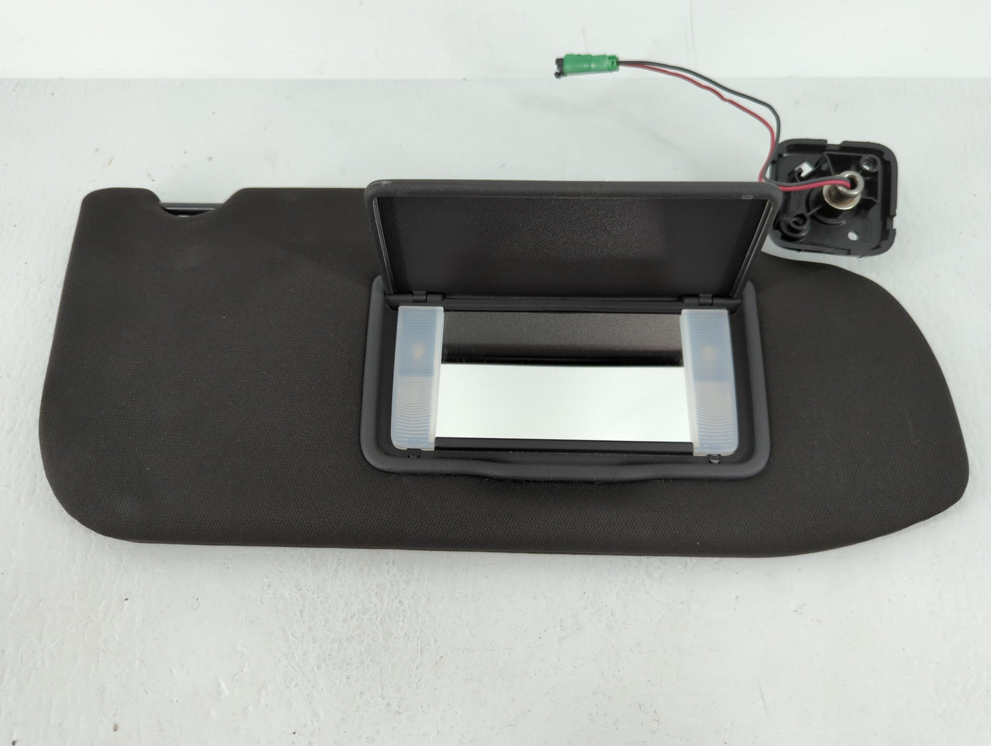 2013-2019 Ford Taurus Sun Visor Shade Replacement Passenger Right Mirror Fits OEM Used Auto Parts - Oemusedautoparts1.com
