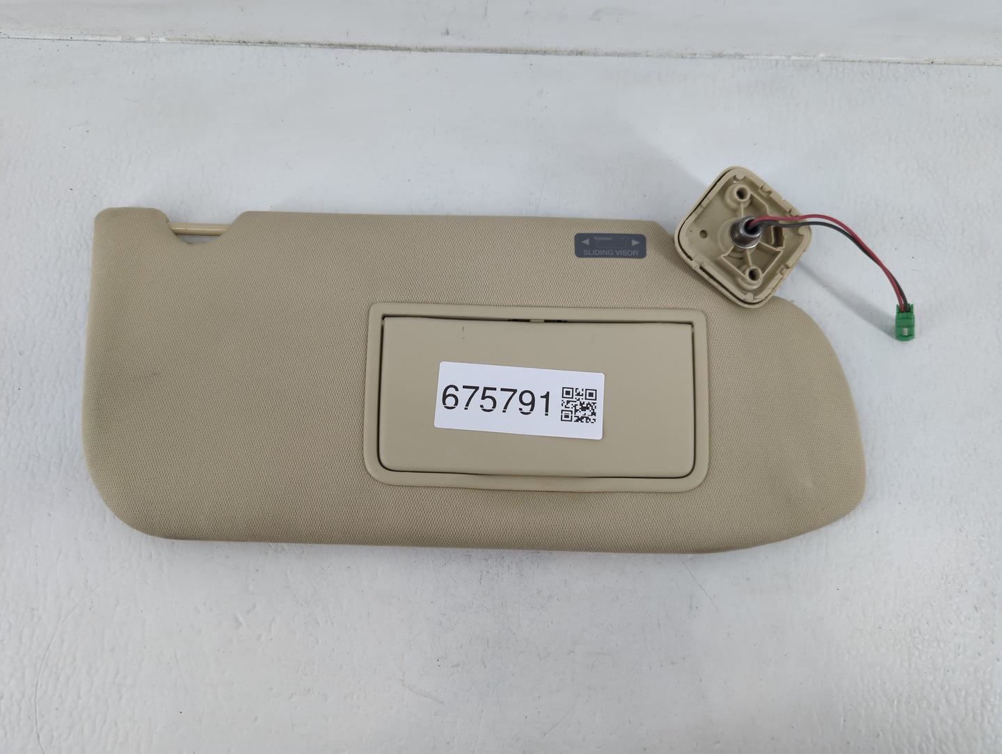 2013-2019 Ford Taurus Sun Visor Shade Replacement Passenger Right Mirror Fits OEM Used Auto Parts - Oemusedautoparts1.com