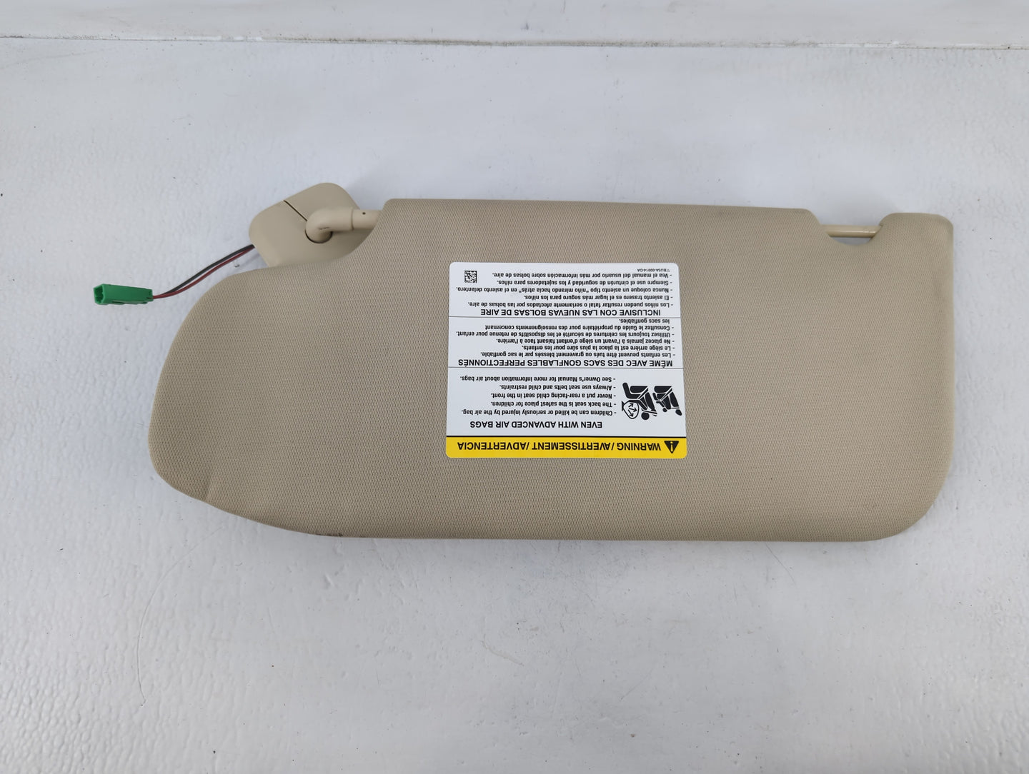 2013-2019 Ford Taurus Sun Visor Shade Replacement Passenger Right Mirror Fits OEM Used Auto Parts - Oemusedautoparts1.com