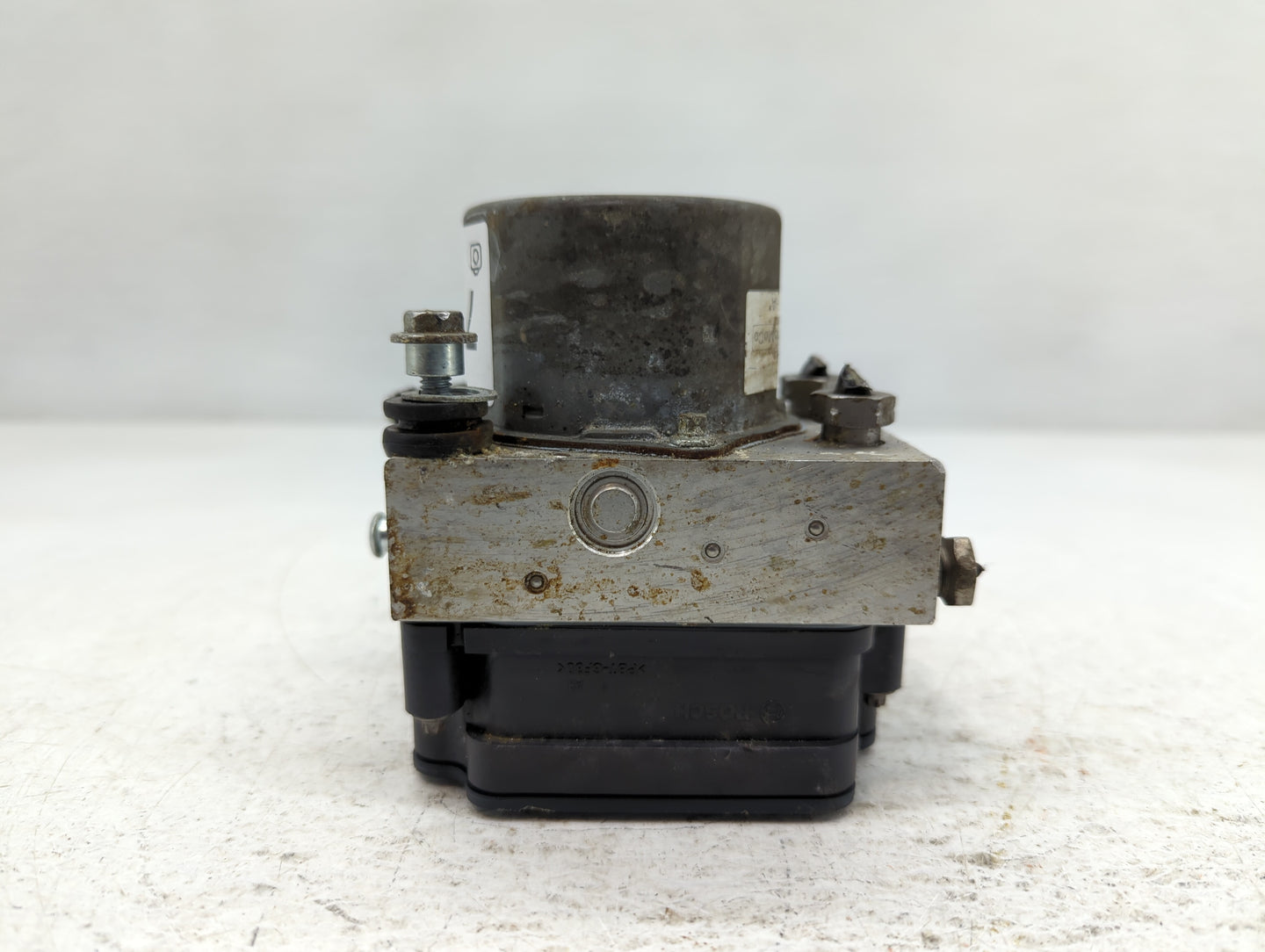 2013-2014 Ford Taurus ABS Pump Control Module Replacement P/N:DG13-2C405-A Fits Fits 2013 2014 OEM Used Auto Parts - Oemused