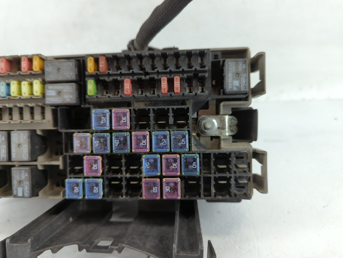 2013-2016 Ford Taurus Fusebox Fuse Box Panel Relay Module Fits Fits 2013 2014 2015 2016 OEM Used Auto Parts - Oemusedautopar