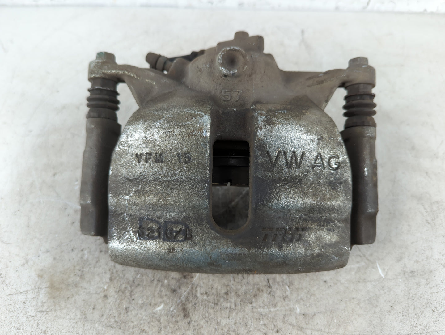2013-2019 Ford Taurus Front Passenger Right Brake Caliper - Oemusedautoparts1.com