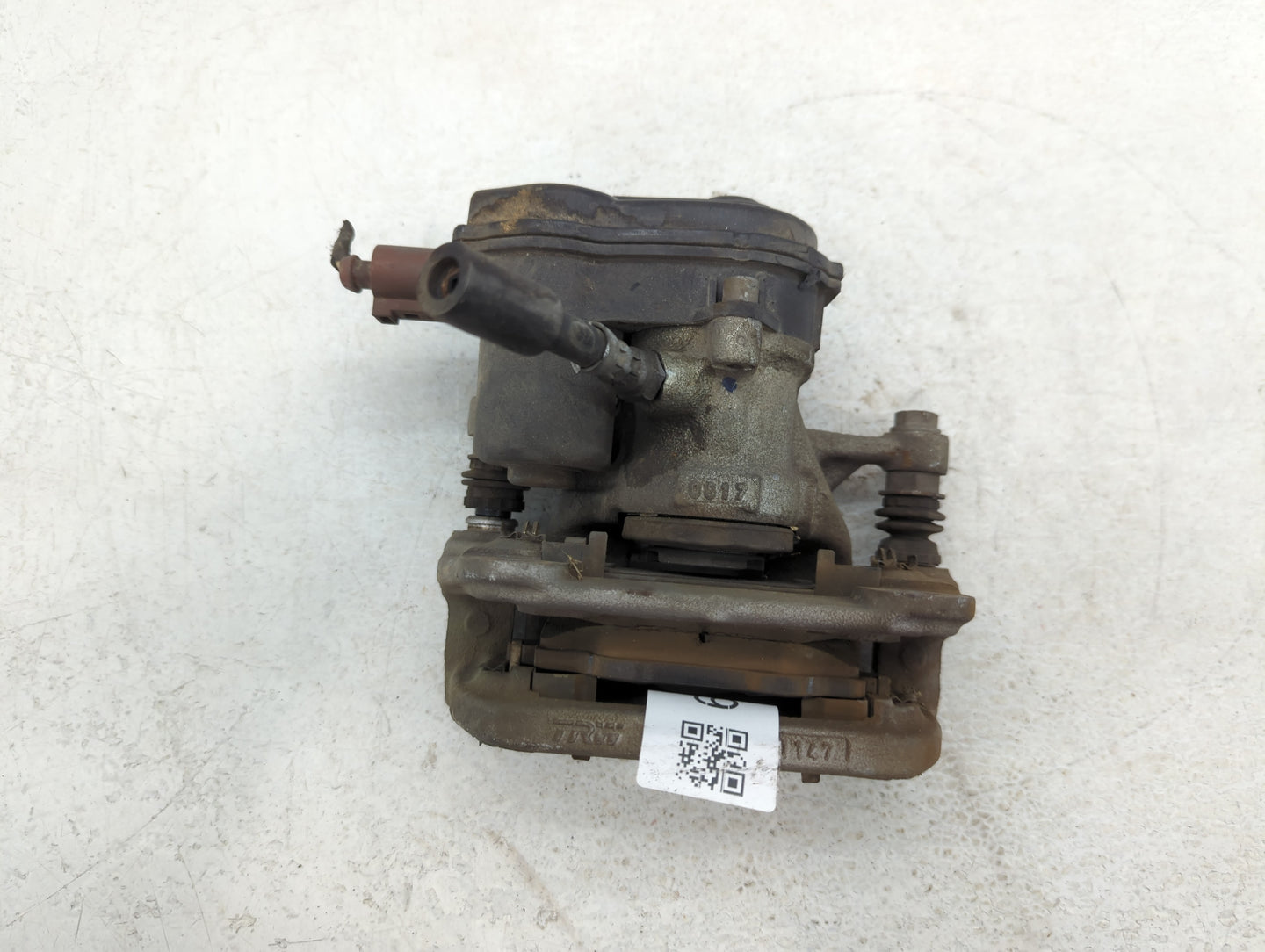 2013-2019 Ford Taurus Front Driver Left Brake Caliper - Oemusedautoparts1.com