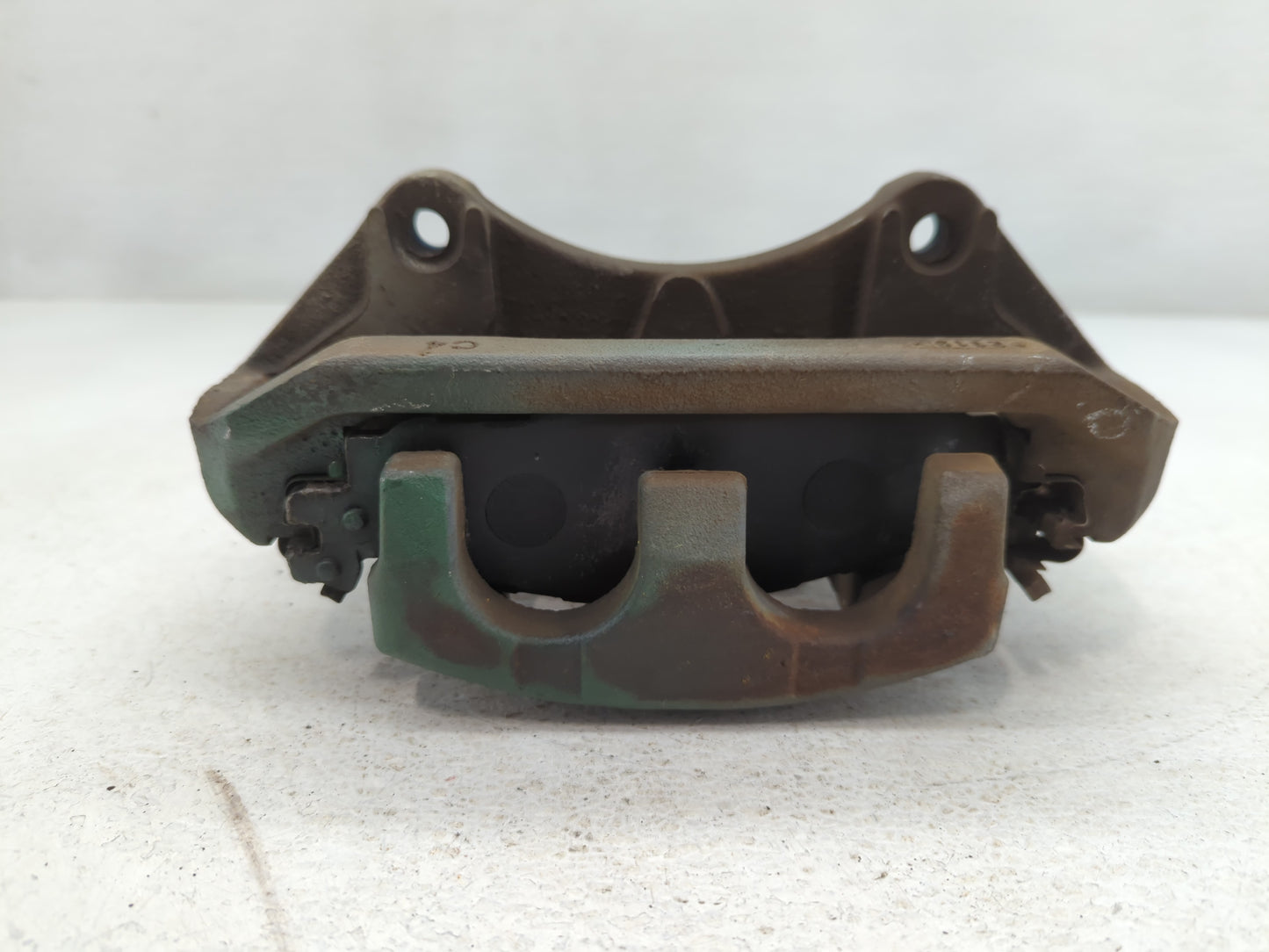 2010-2019 Ford Taurus Front Driver Left Brake Caliper - Oemusedautoparts1.com