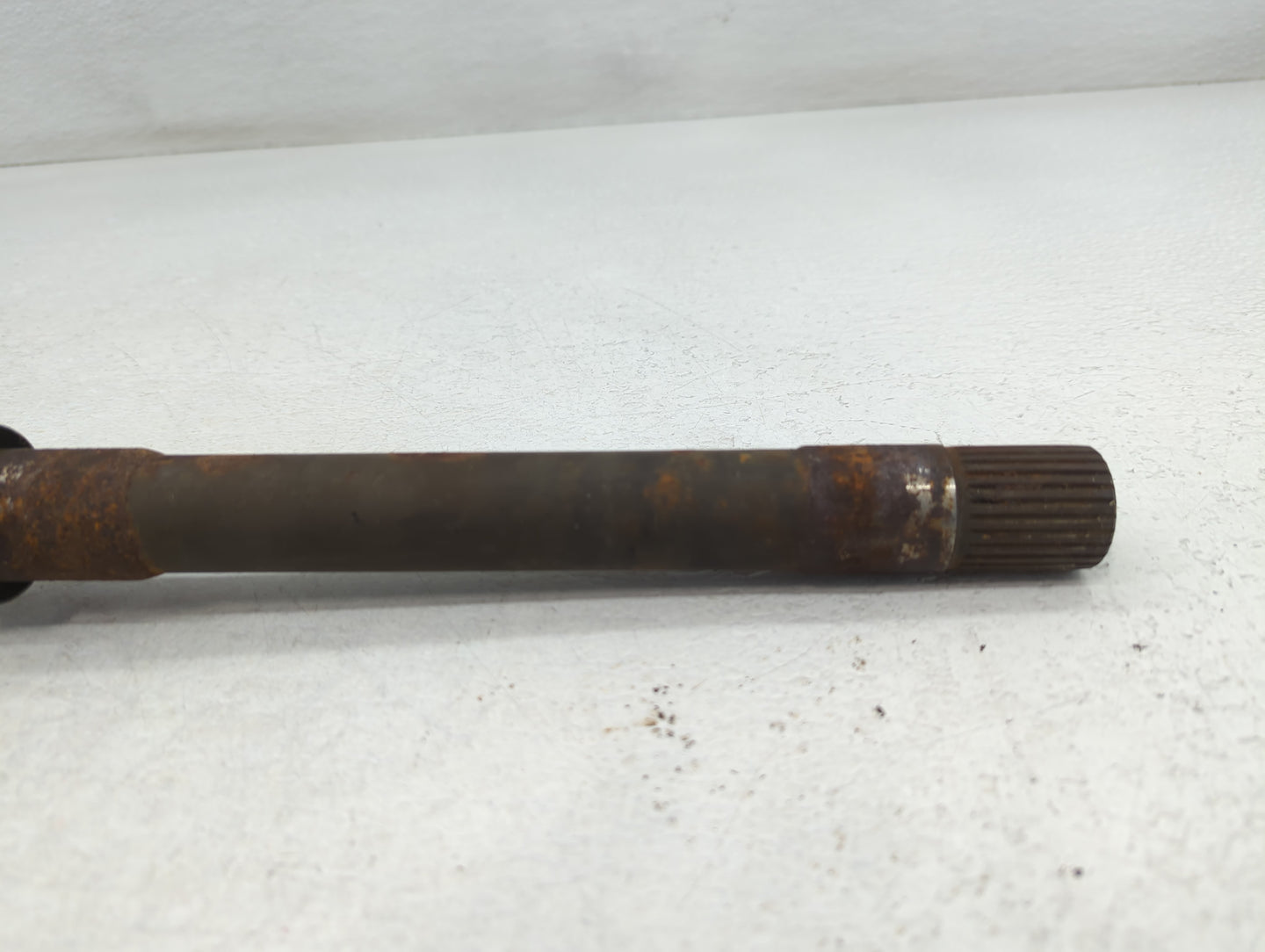 2013-2019 Ford Taurus Axle Shaft Front Passenger Cv C/v - Oemusedautoparts1.com