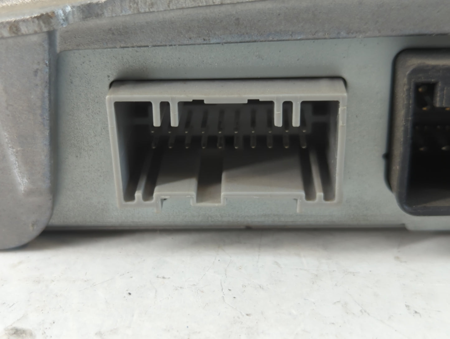 2013-2013 Ford Taurus Radio Control Panel - Oemusedautoparts1.com