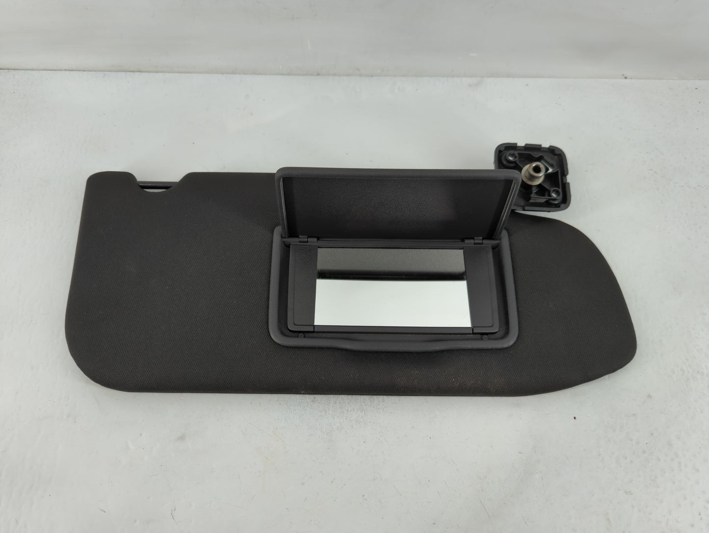 2013-2019 Ford Taurus Sun Visor Shade Replacement Passenger Right Mirror Fits Fits 2013 2014 2015 2016 2017 2018 2019 OEM Us