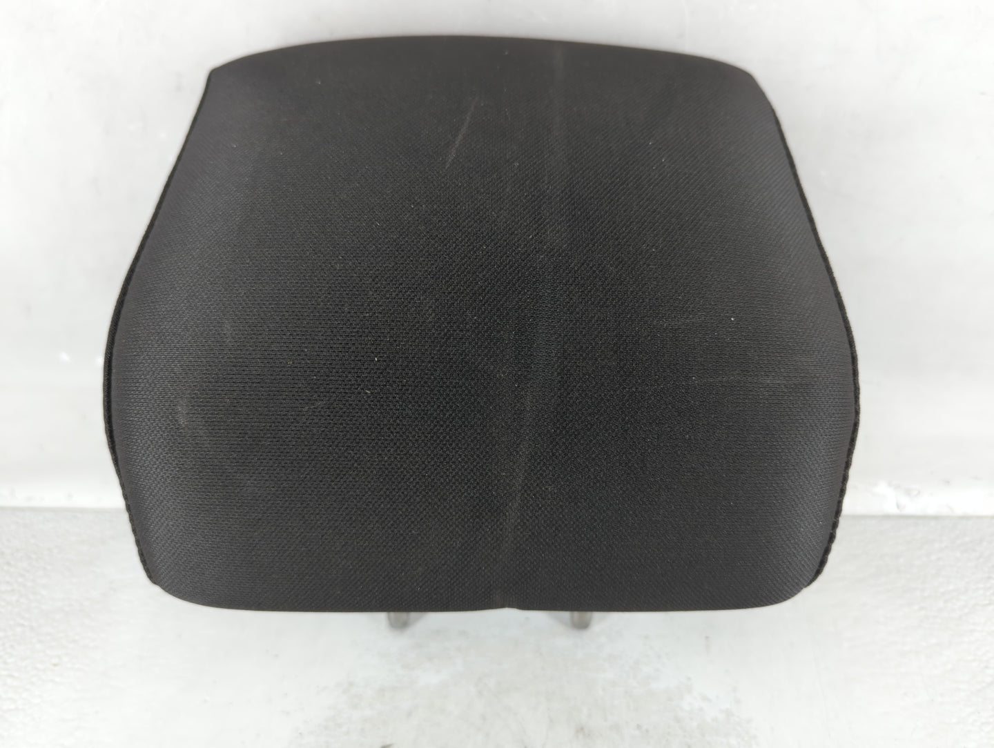 2013 Ford Taurus Headrest Head Rest Rear Center Seat Fits OEM Used Auto Parts - Oemusedautoparts1.com