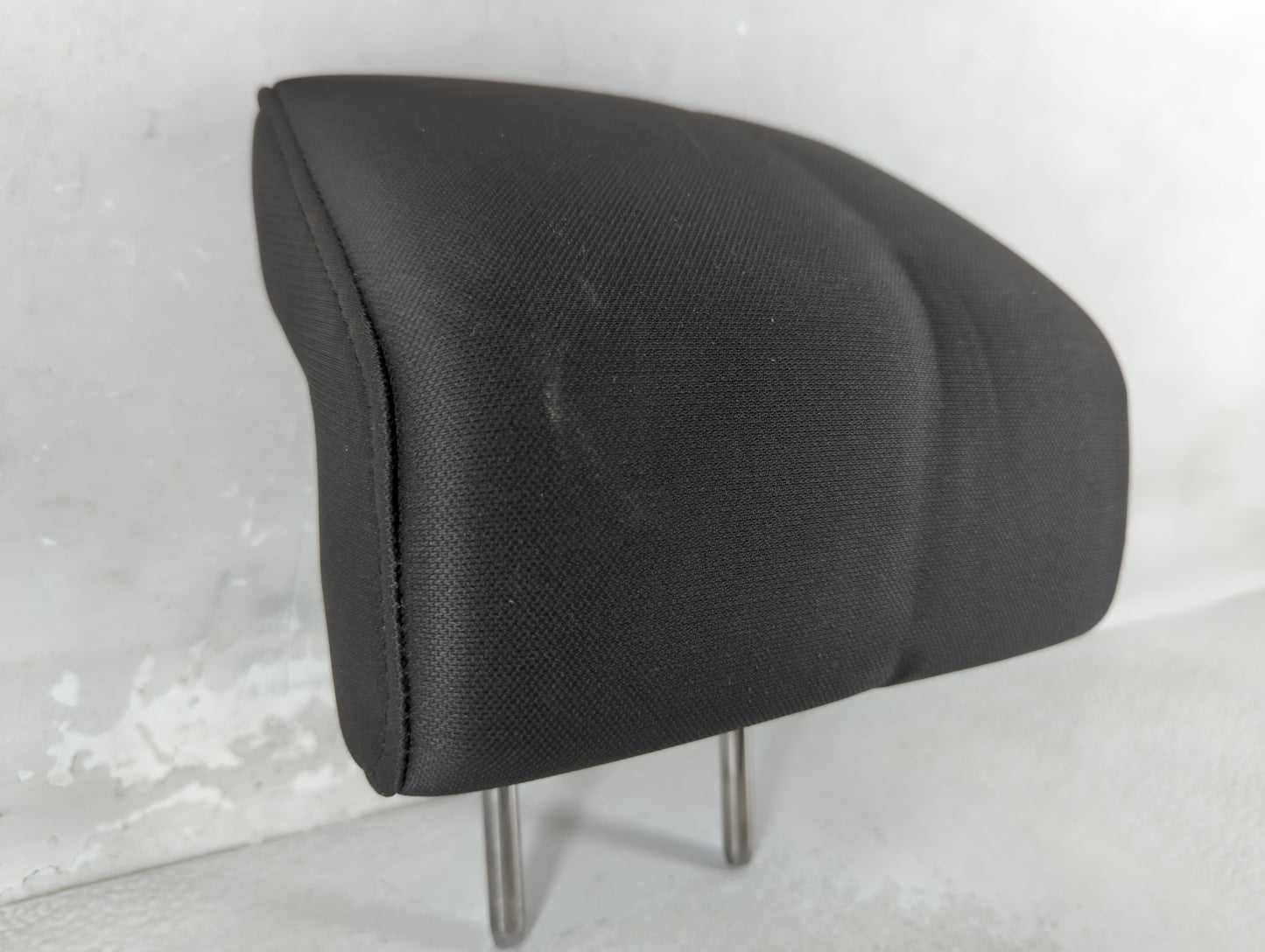 2013 Ford Taurus Headrest Head Rest Rear Center Seat Fits OEM Used Auto Parts - Oemusedautoparts1.com