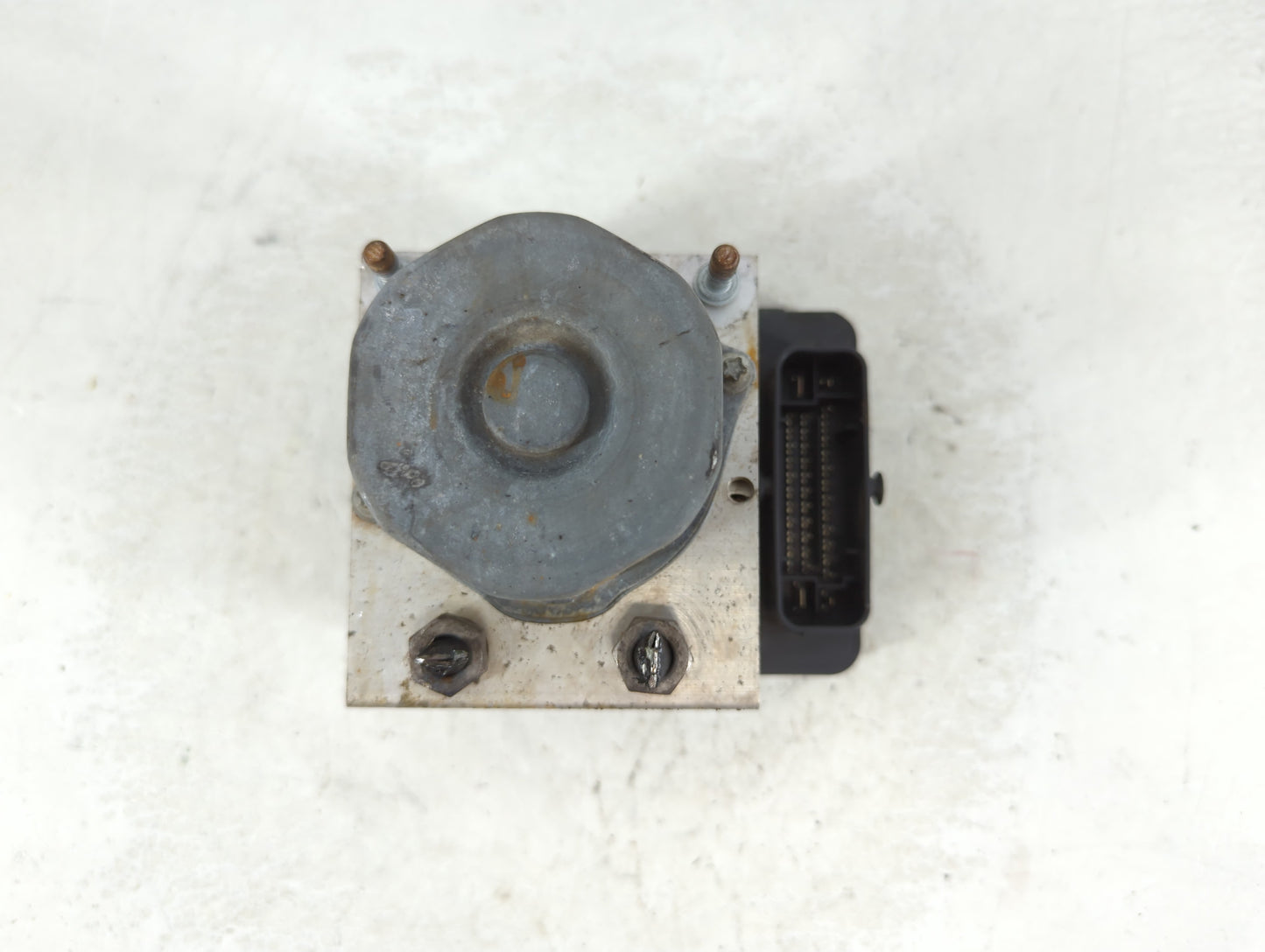 2013-2014 Ford Taurus ABS Pump Control Module Replacement Fits Fits 2013 2014 OEM Used Auto Parts - Oemusedautoparts1.com
